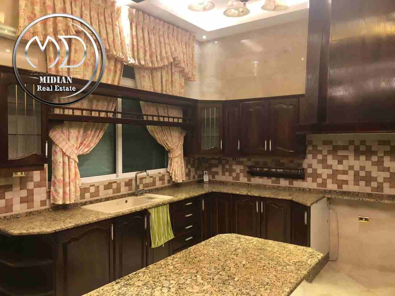 فيلا مستقلة للبيع او للايجار في الجندويل مساحه 880م تشطيبات سوبر فاخره وحدائق واسعة
لا تنسَ أنك شاهدت هذا الإعلان في عنكبوت...
