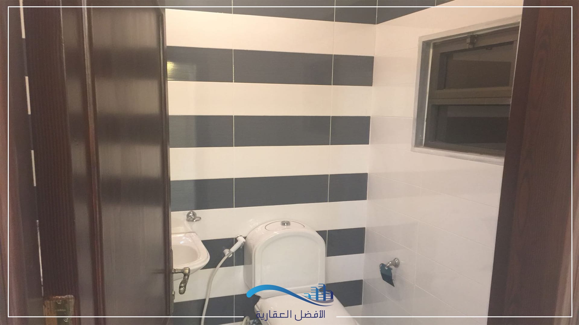 شقة للبيع في شارع المطار طابق ثاني بسعر مغري
لا تنسَ أنك شاهدت هذا الإعلان في عنكبوت
شقة للبي...