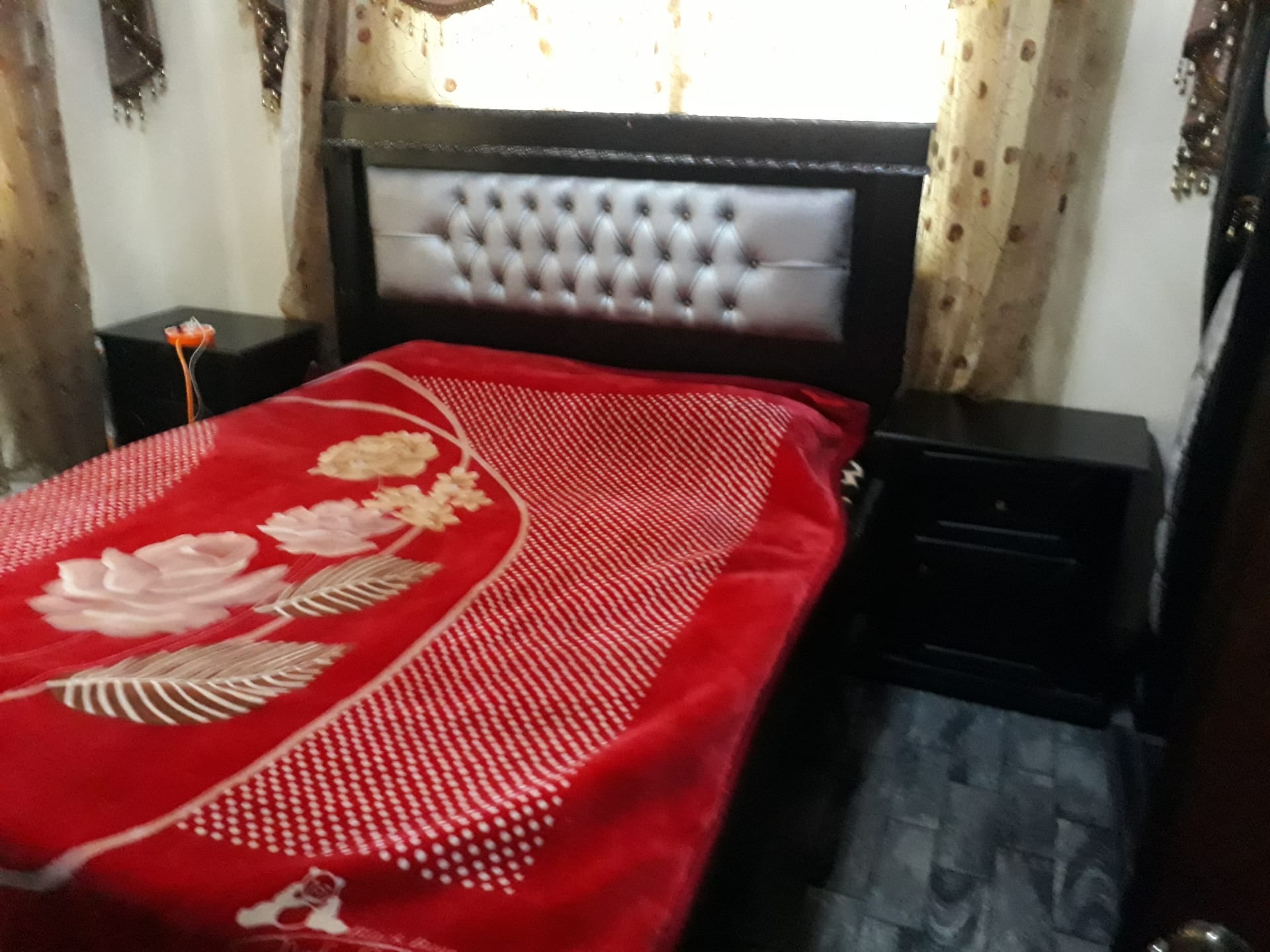 الزرقاء
لا تنسَ أنك شاهدت هذا الإعلان في عنكبوت
غرفة نوم...