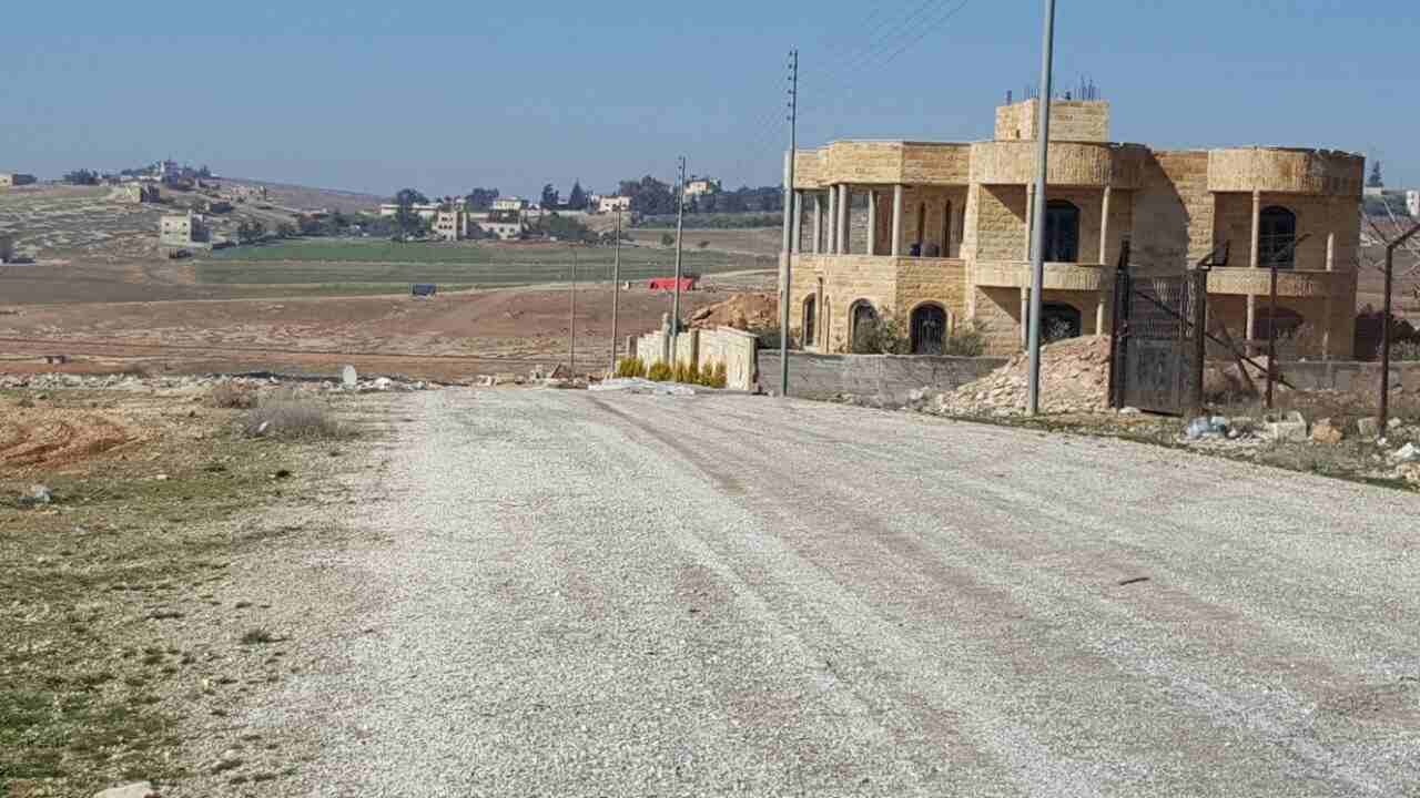 قطعة ارض للبيع شارع الميه مارس زيدان من المالك مباشرة
لا تنسَ أنك شاهدت هذا الإعلان في عنكبوت
قطع...