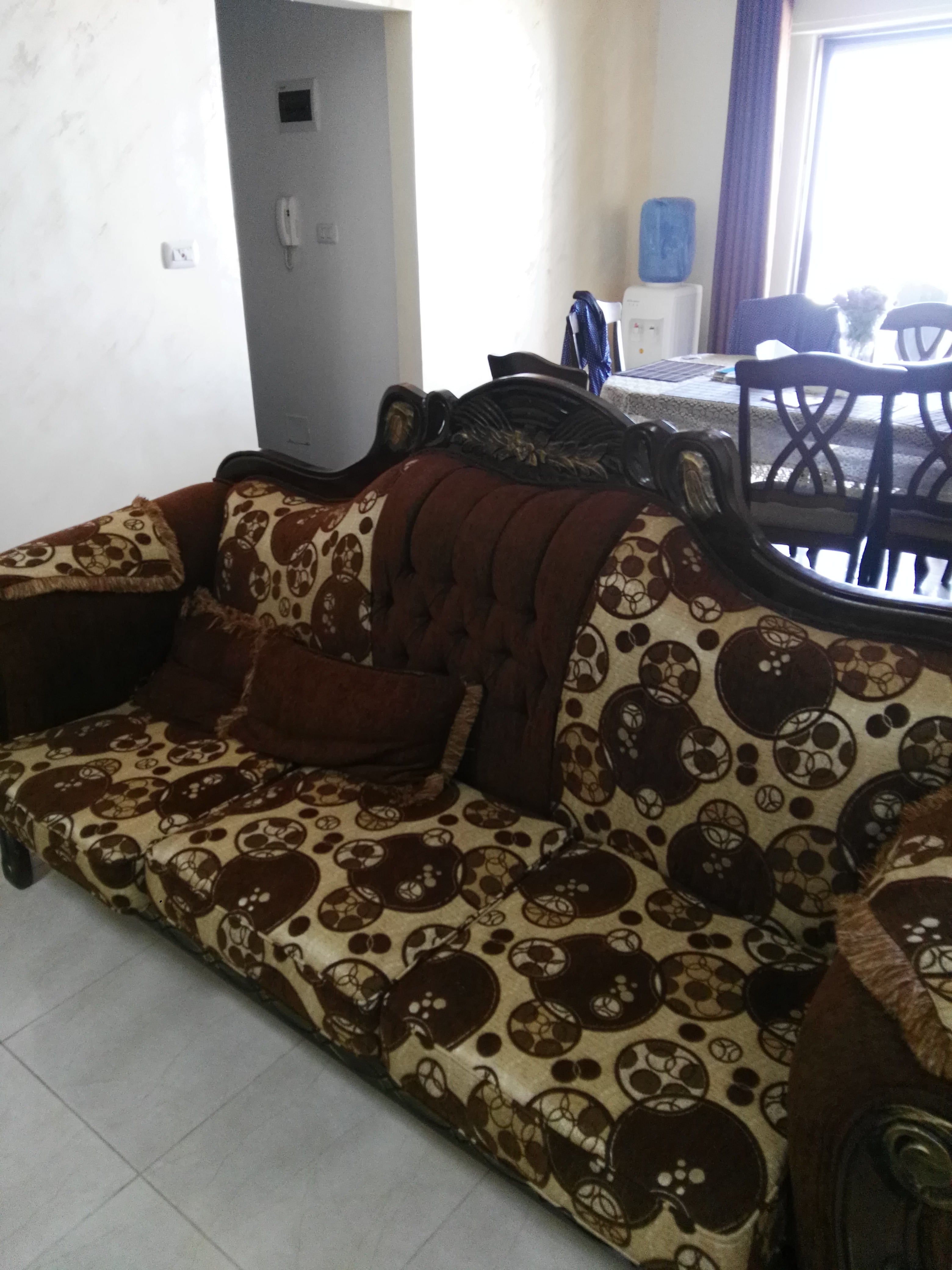 عمان الكماليه
لا تنسَ أنك شاهدت هذا الإعلان في عنكبوت
طقم كنب 7 مقاعد مع 3 طربيزات مع بوفيه...