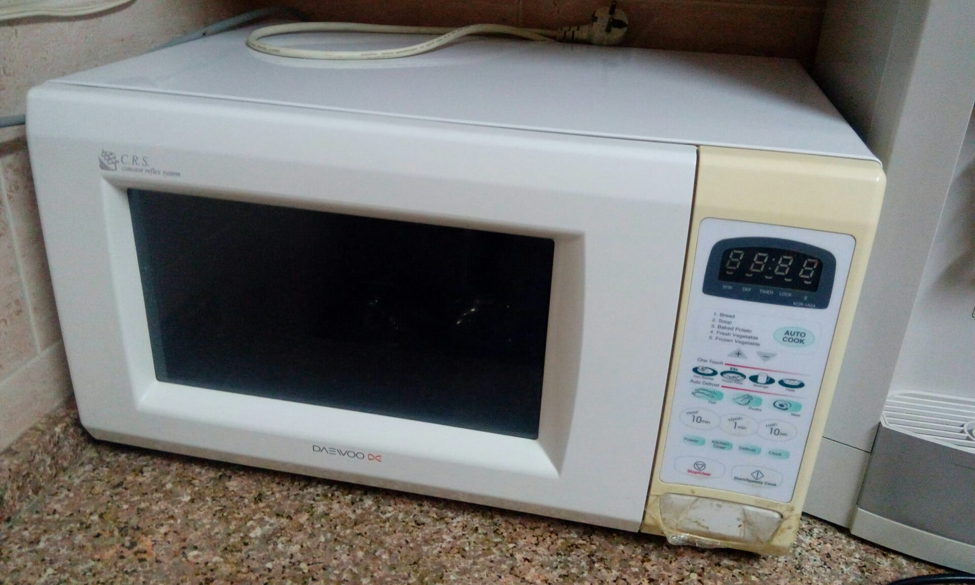ميكرويف Daewoo مستعمل
لا تنسَ أنك شاهدت هذا الإعلان في عنكبوت
ميكرويف مستعمل شغال بس ما بسخ...