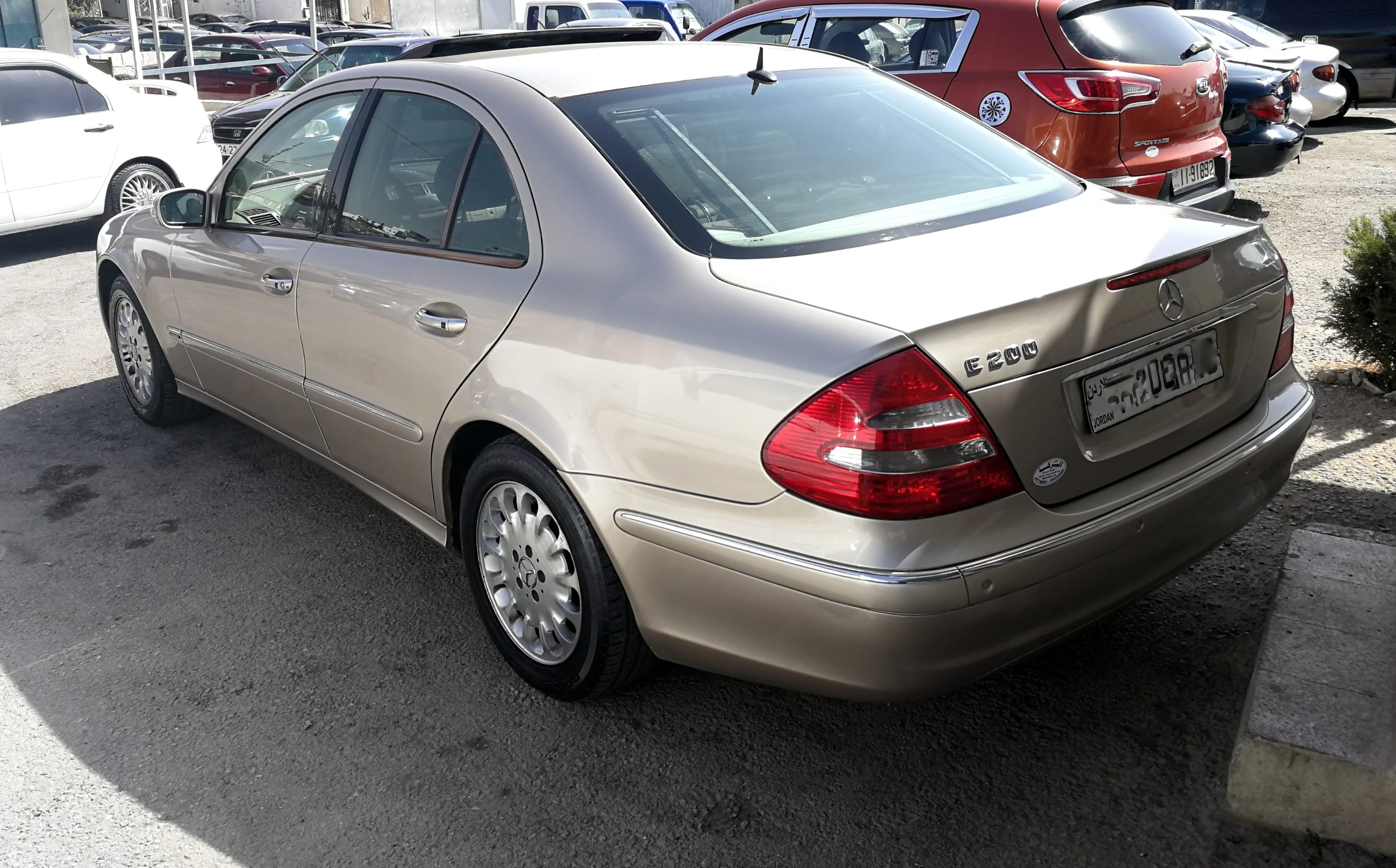 مرسيدس E200 2003 فل مع فتحة
لا تنسَ أنك شاهدت هذا الإعلان في عنكبوت
**البيع بداعي التجارة
**غ...