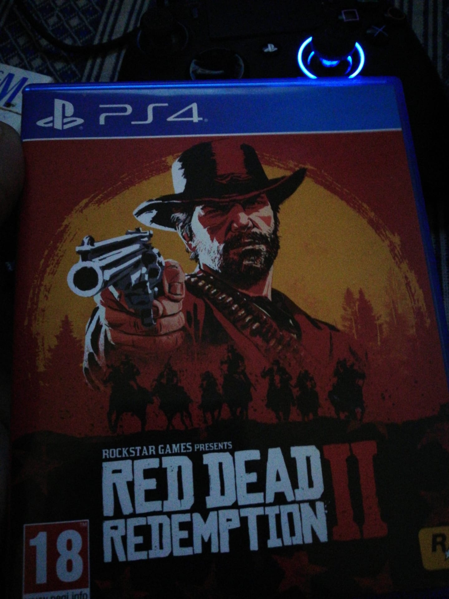 red dead redemption 2
لا تنسَ أنك شاهدت هذا الإعلان في عنكبوت
2 Cd داخل العلبة...