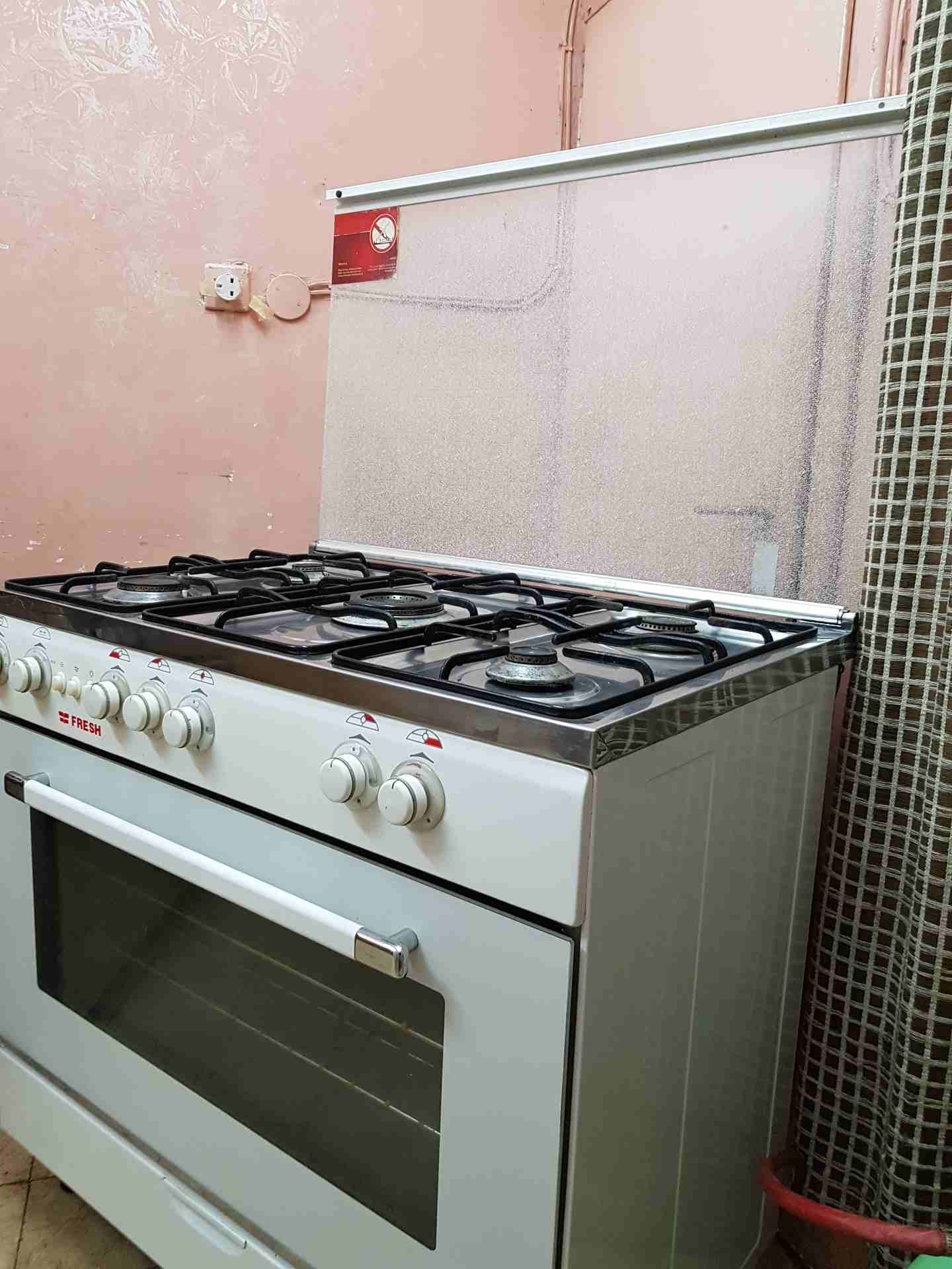 استعمال شهور نوع فرش خمس عيون وفرن وشعله الكترونيه وشواي بحالة الوكالة
لا تنسَ أنك شاهدت هذا الإعلان في عنكبوت...