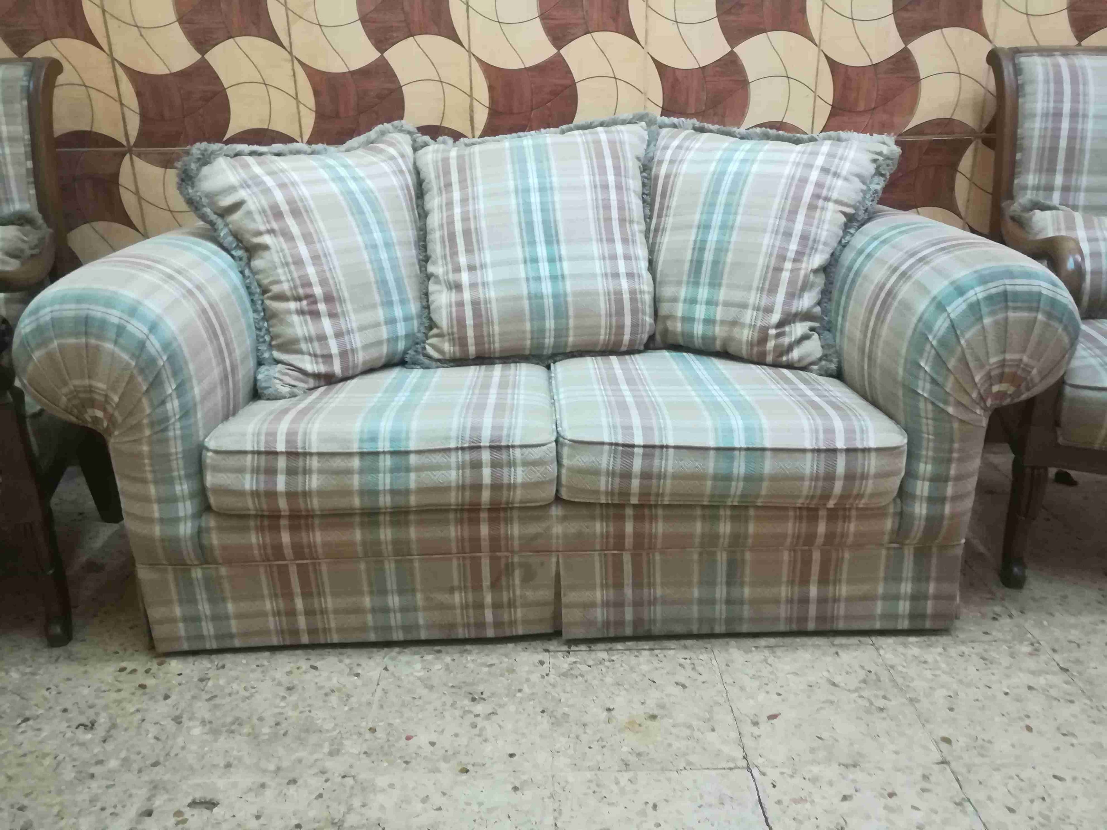 طقم كنب أمريكي ميداس مع طاولاته
لا تنسَ أنك شاهدت هذا الإعلان في عنكبوت
خشب سويد كندي وزان ثق...