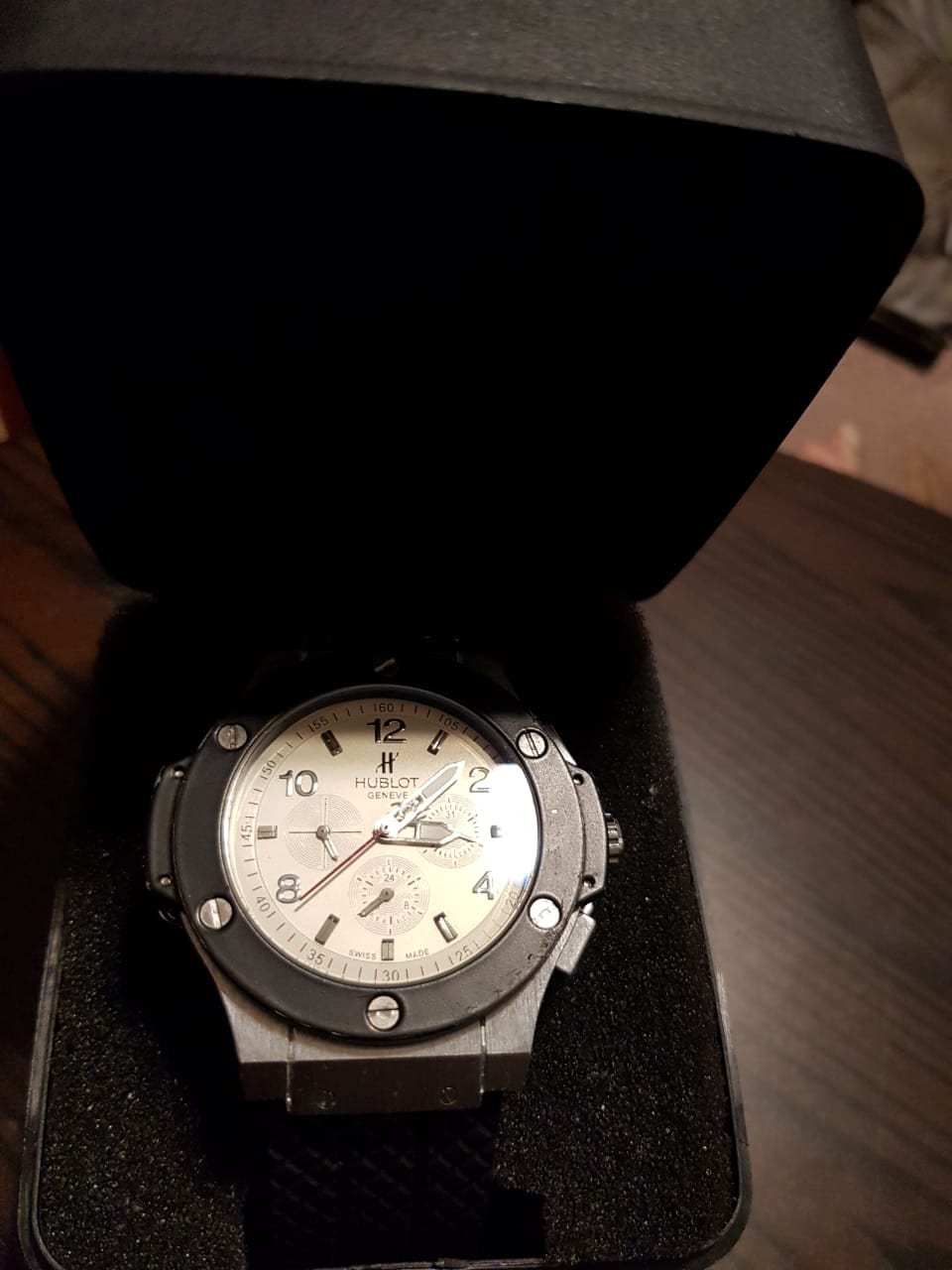 hublot
لا تنسَ أنك شاهدت هذا الإعلان في عنكبوت
ساعة HUBLOT كوبي جديده جميع العدادات شغاله
تع...