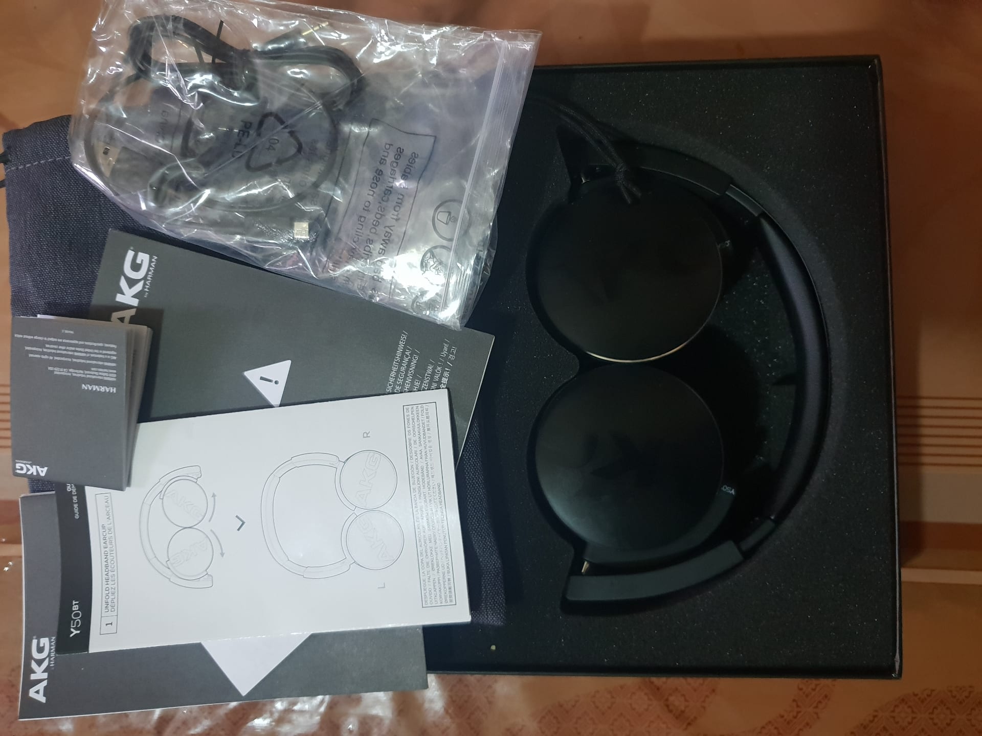 للبيع سماعات AKG NOTE 9
لا تنسَ أنك شاهدت هذا الإعلان في عنكبوت
للبيع سماعات AKG NOTE 9
جديده...