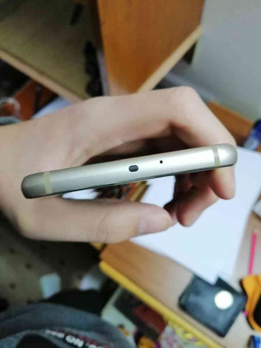 سامسونج اس 6 S6 لون ذهبي نفس الوكاااله معه كل اغراضه للبيع او للبدل
لا تنسَ أنك شاهدت هذا الإعلان في عنكبوت...
