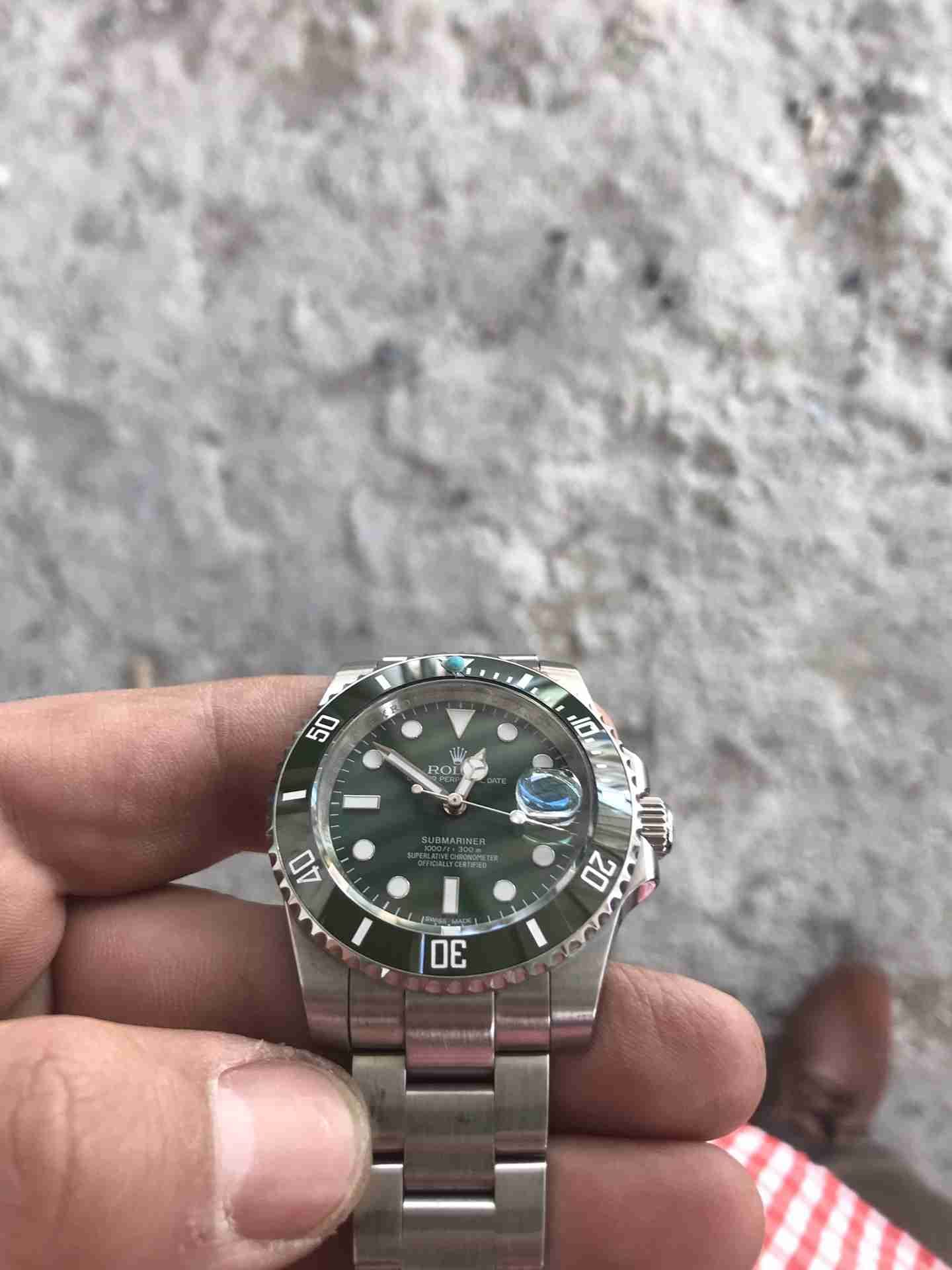 rolex hallk نخب خاص
لا تنسَ أنك شاهدت هذا الإعلان في عنكبوت
ضد الماء
زجاج زفير ضد الخدش
اطا...