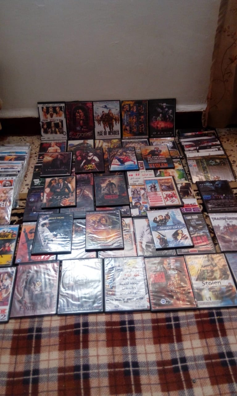 مجموعة كبيرة من الافلام الاجنبية سيديات dvd cd
لا تنسَ أنك شاهدت هذا الإعلان في عنكبوت
مجموعة...