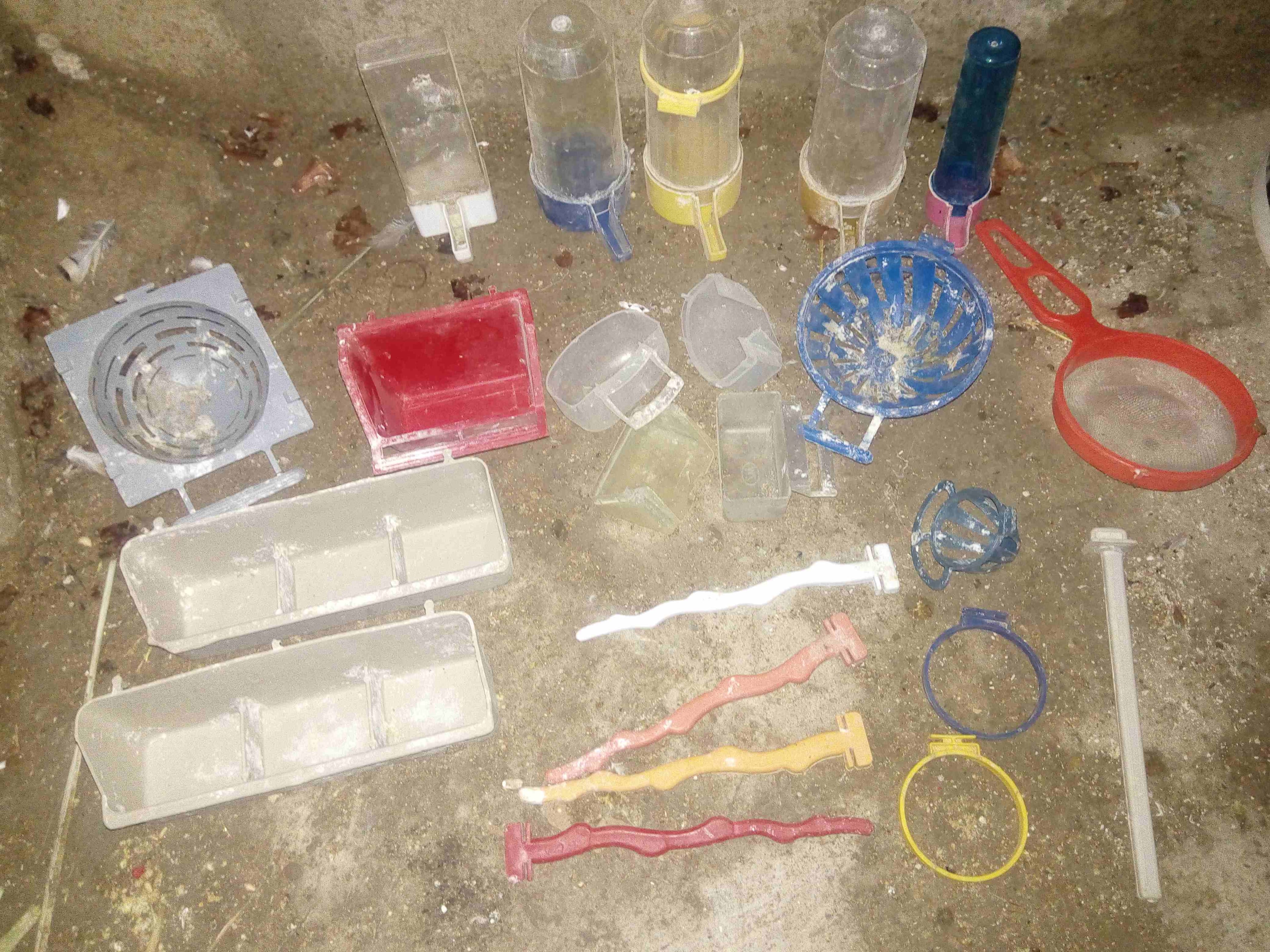 فنجز للبيع
لا تنسَ أنك شاهدت هذا الإعلان في عنكبوت
جوزين ونص يعني 5 حبات فنجز شغالات للبيع .
حالي...