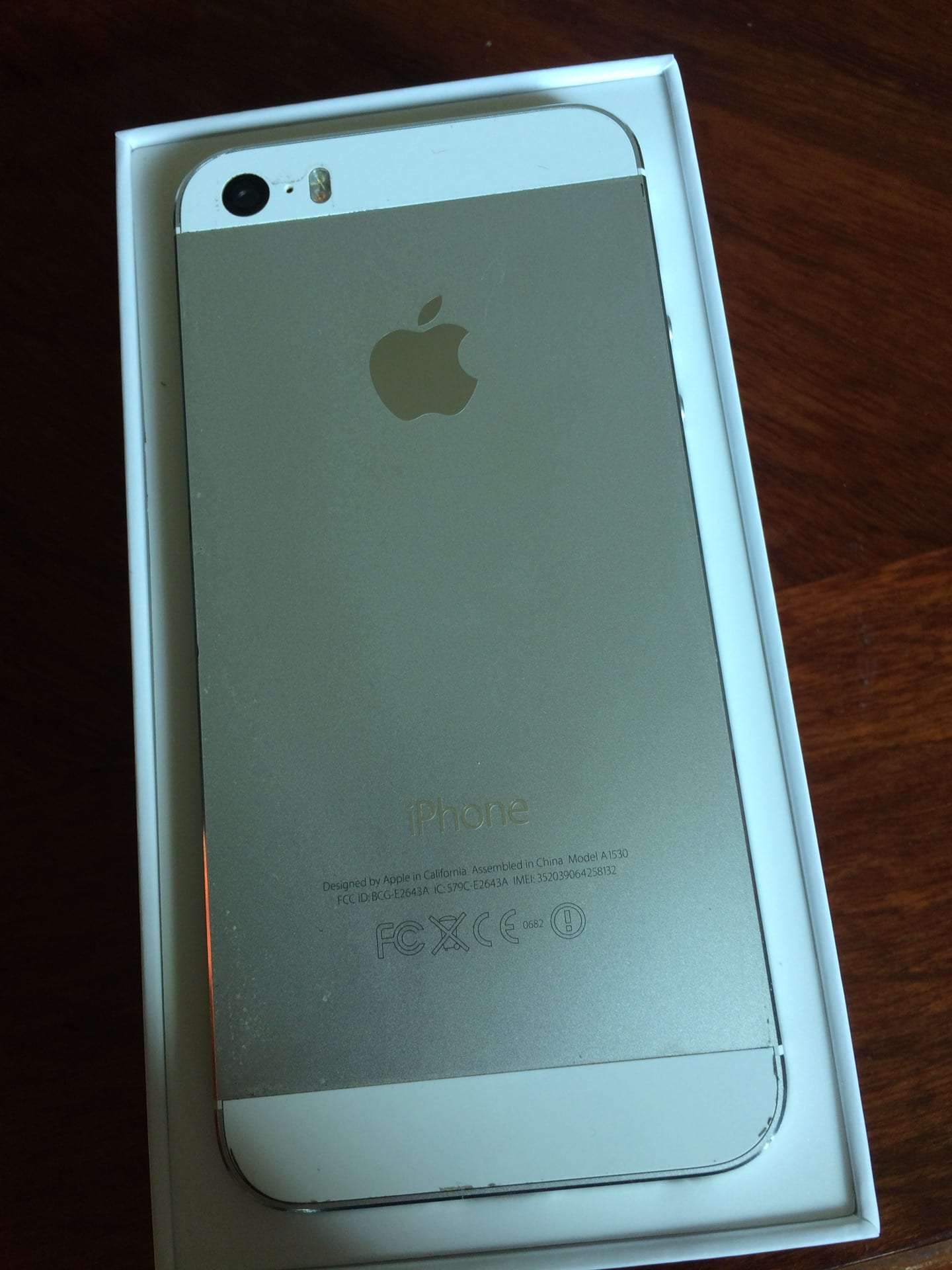 اي فون 5s 16G بحالة جيدة جداً لون سلفر
لا تنسَ أنك شاهدت هذا الإعلان في عنكبوت
يوجد بعض الخدو...
