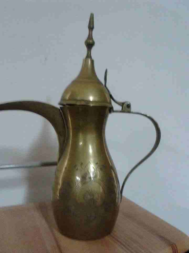 نحاسيات قديمه للبيع
لا تنسَ أنك شاهدت هذا الإعلان في عنكبوت
مهباش واربع دلال 3 صغار وواحد كبير وص...