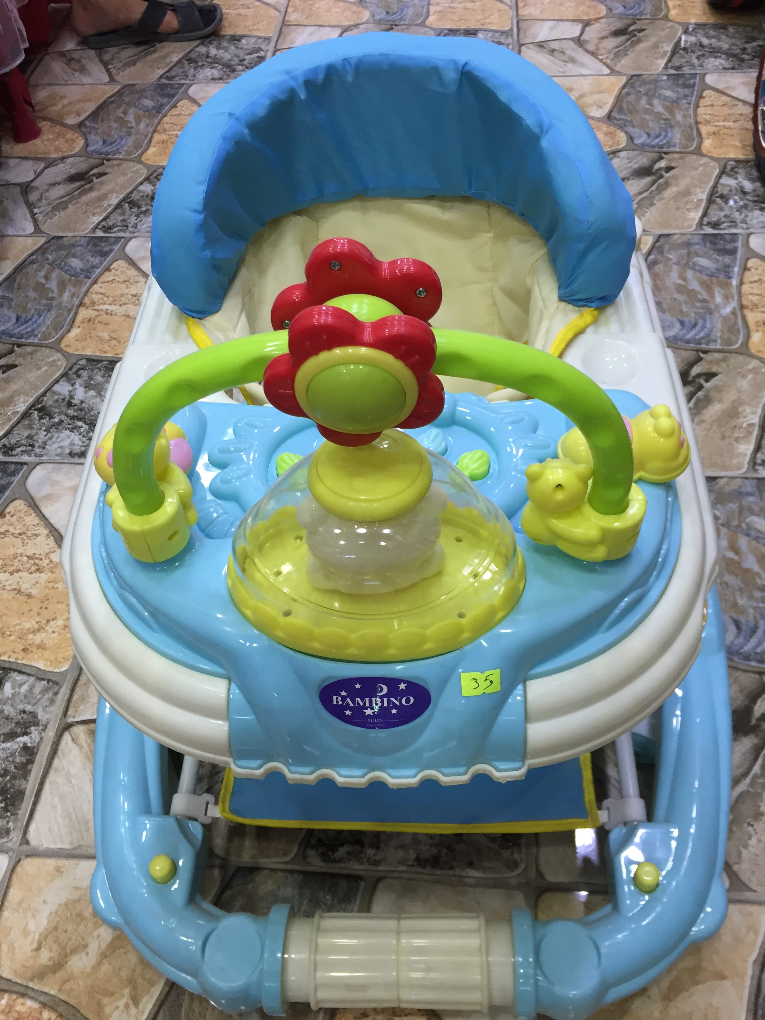 عربايات تعليم مشي ماركات عالميه باقل الاسعار يوجد خدمه توصيل 0796316653
لا تنسَ أنك شاهدت هذا الإعلان في عنكبوت...
