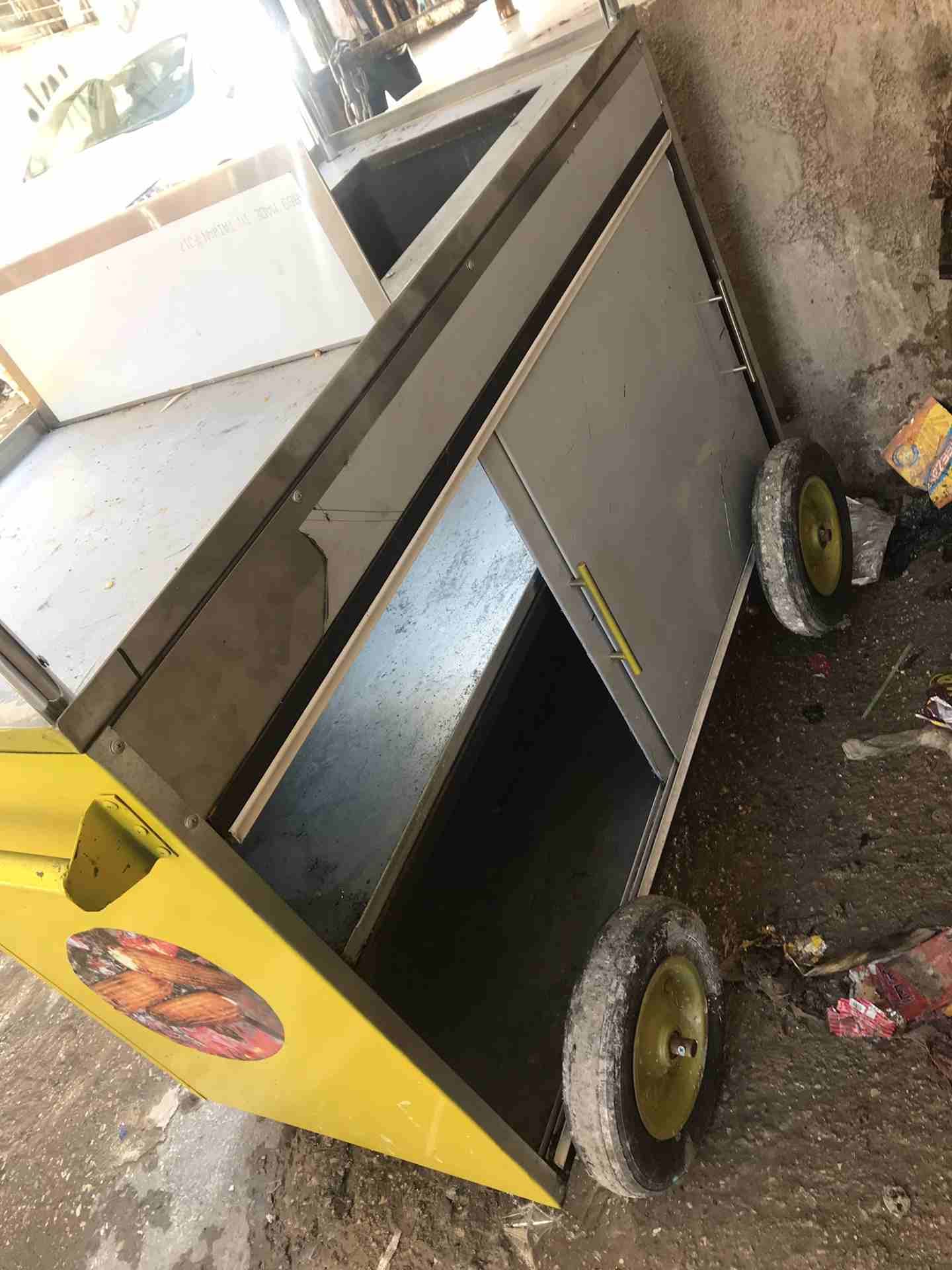 عرباي شوي
لا تنسَ أنك شاهدت هذا الإعلان في عنكبوت
عرباي تفصيل جديد ذرة مشوية مع منقل والشبك...