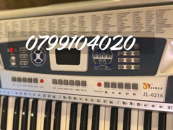 بيانو اورج جديد بالكرتونه مسكر فخم اصلي 290 لحن مع اياقاعات وعيارات كامله 61 مفتاح 6 اوكتاف ومكفول
لا تنسَ أنك شاهدت هذا الإعلان في عنكبوت...