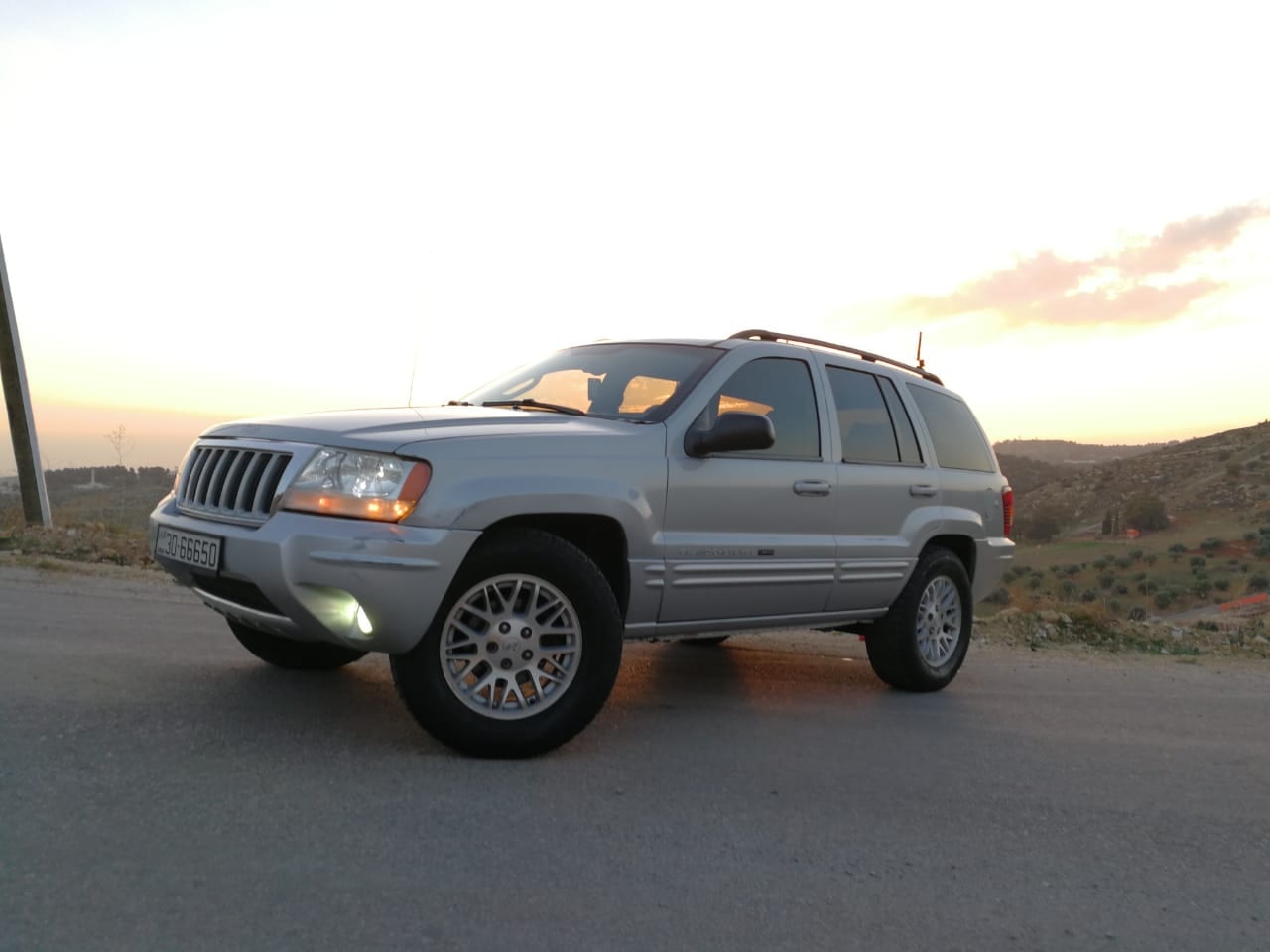 JEEP GRAND CHEROKEE 2004
لا تنسَ أنك شاهدت هذا الإعلان في عنكبوت
Jeep grand cherokee 2004
ove...