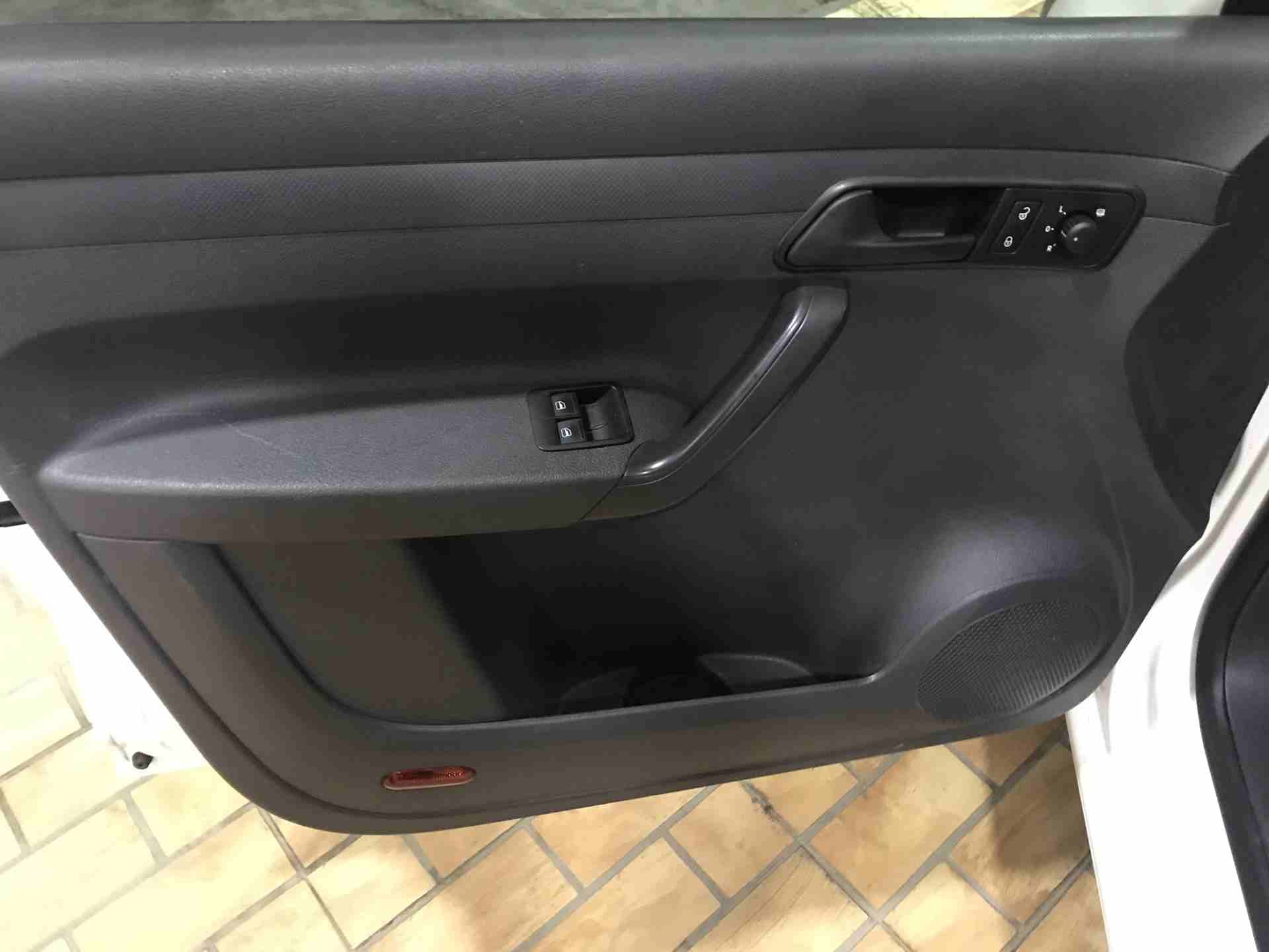فولكس فاغن كادي CADDY 2015 فولكس كادي
لا تنسَ أنك شاهدت هذا الإعلان في عنكبوت
فولكس فاغن كاد...