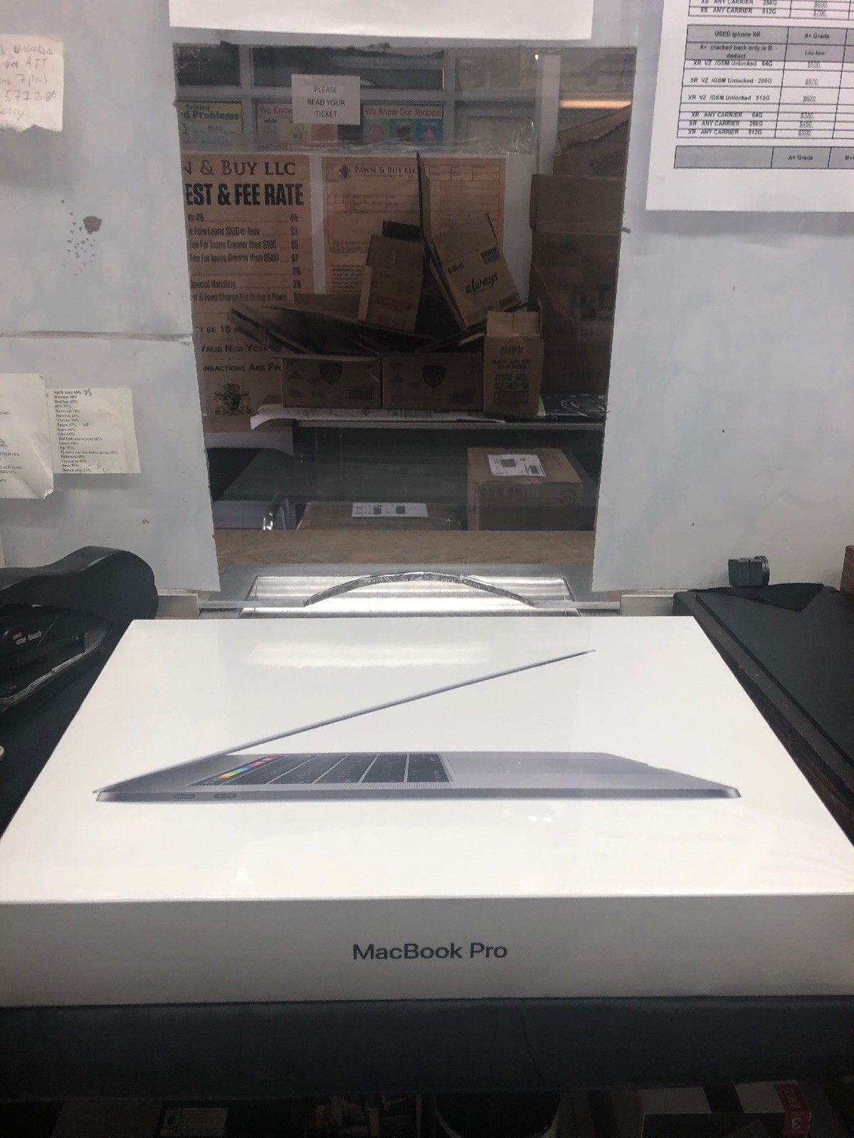 New sealed 2018 15" Apple MacBook Pro 2.2ghz 6-core i7, 16GB RAM, 256SSD
GENUINE SALE! WITH RECEIPT – 12 MONTHS APPLE WARRANTY.
Any interested buyer should please contact us for more info...