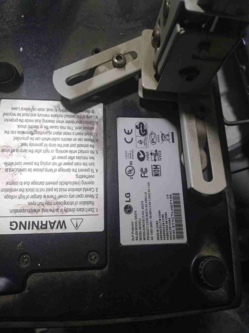 بروجكتر نوع lg
لا تنسَ أنك شاهدت هذا الإعلان في عنكبوت
بروجكتر نوع LG ذو جوده عاليه ومميزه ودرجه...