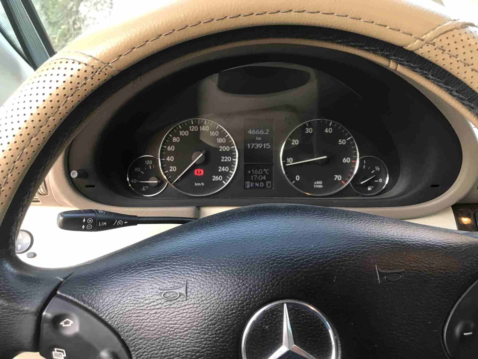 مرسيدس c200 لون اسود 2005 فحص كامل ولا ملاحظه مميزه جدا
لا تنسَ أنك شاهدت هذا الإعلان في عنكبوت
م...