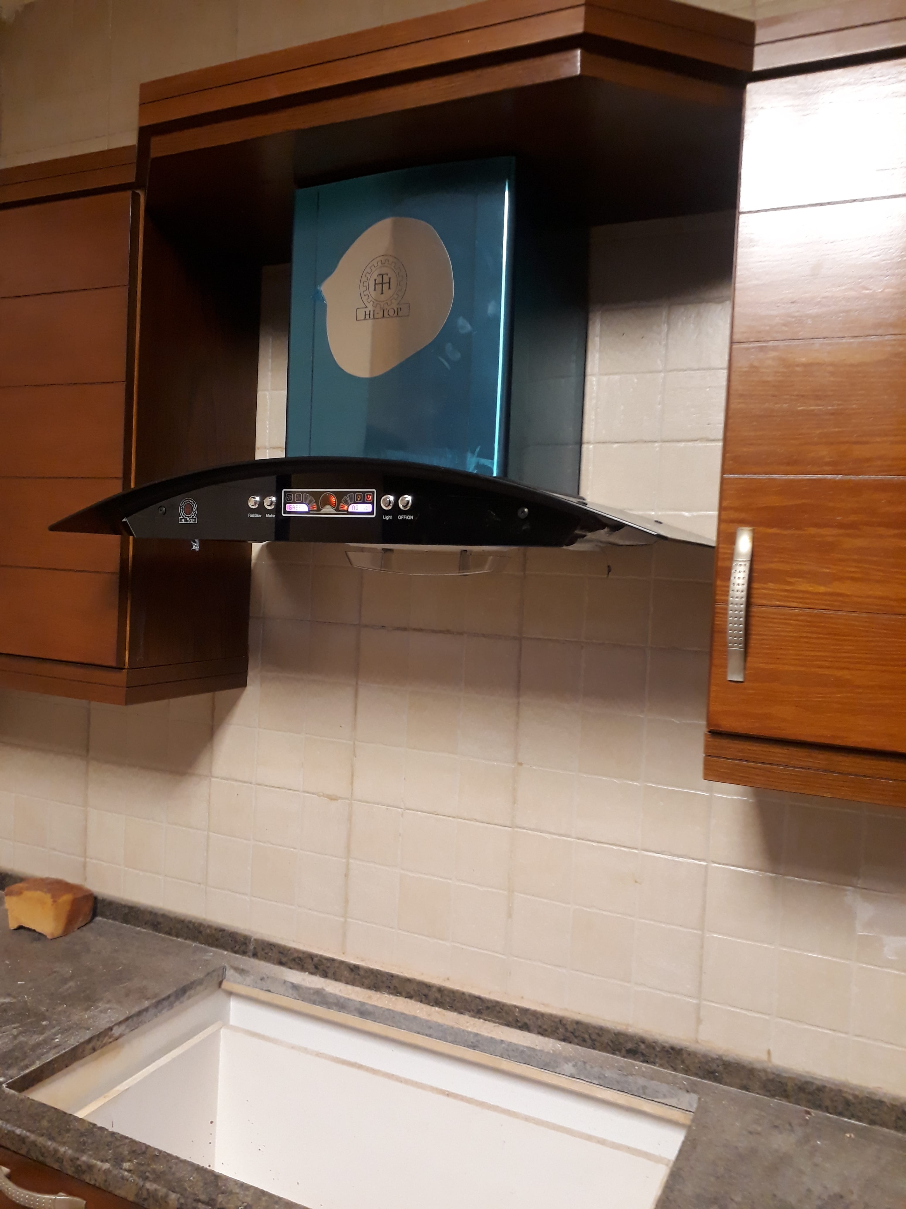 عرض خاص شفاط مطبخ هاي توب 90سم او 80سم 800م3
لا تنسَ أنك شاهدت هذا الإعلان في عنكبوت
شفاط مط...