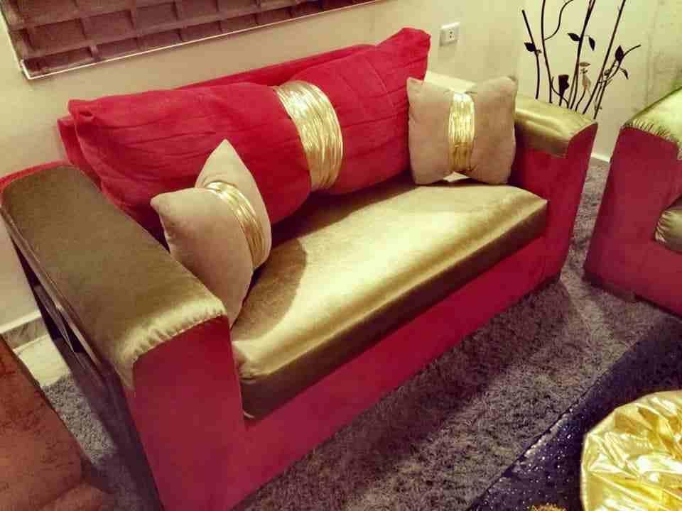 طقم كنب تركي راقي جدا وجميل مفصل تفصيل خشب سويدي ثقيل مع طاولة وسط لاصحاب الذوق
لا تنسَ أنك شاهدت هذا الإعلان في عنكبوت...