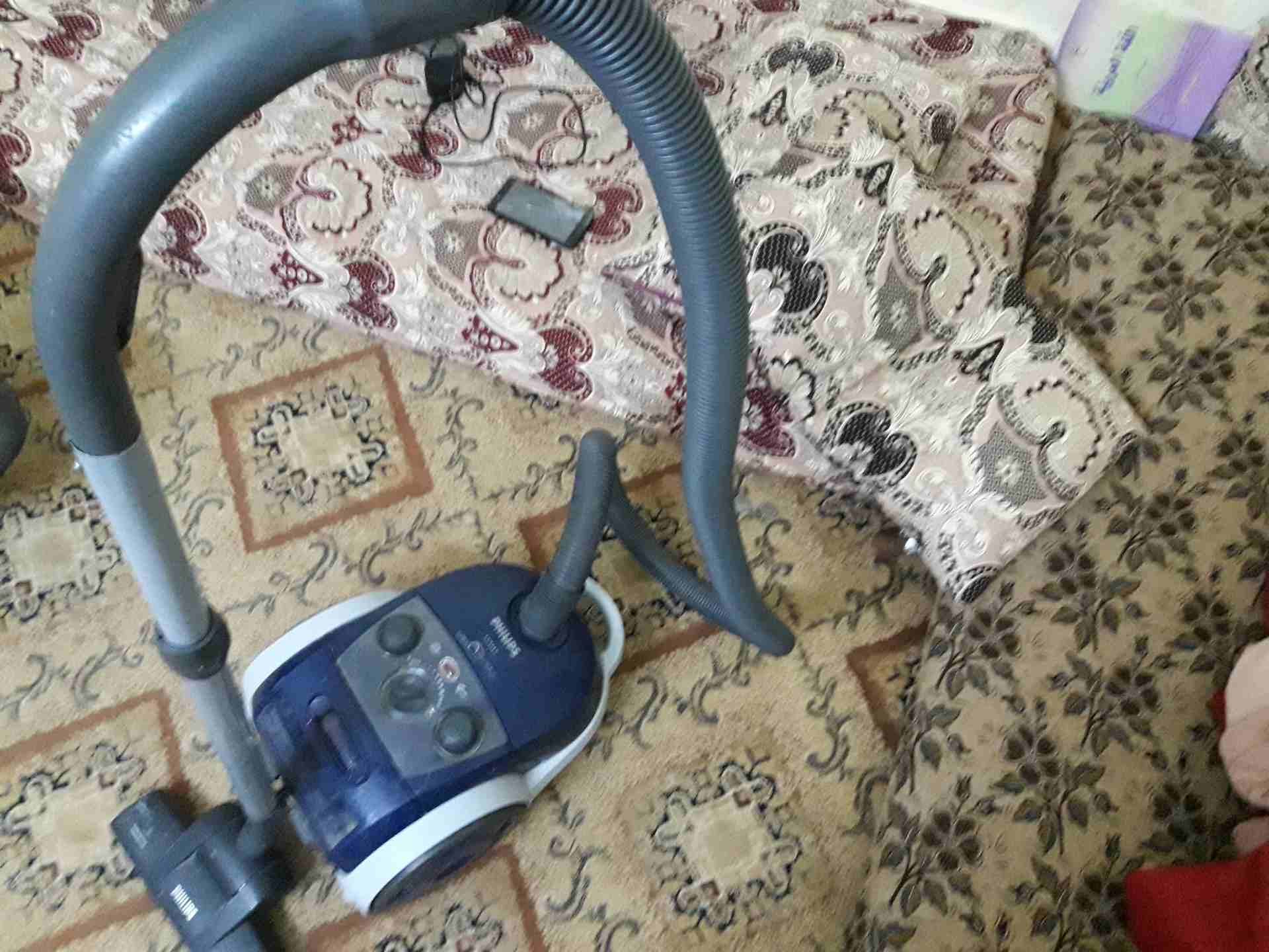 مكنسة كهربائية فيليبس
لا تنسَ أنك شاهدت هذا الإعلان في عنكبوت
مكنسة كهربائبة فيليبس ...
سبب البيع...