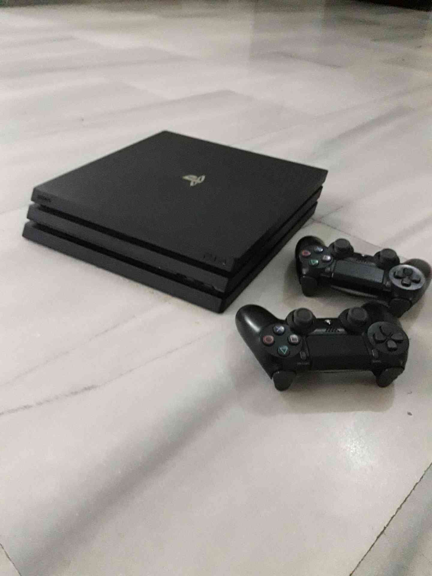 بلايستيشن 4 Pro
لا تنسَ أنك شاهدت هذا الإعلان في عنكبوت
بلايستيشن 4 Pro
1000 جيجا .
مع حقيبة...