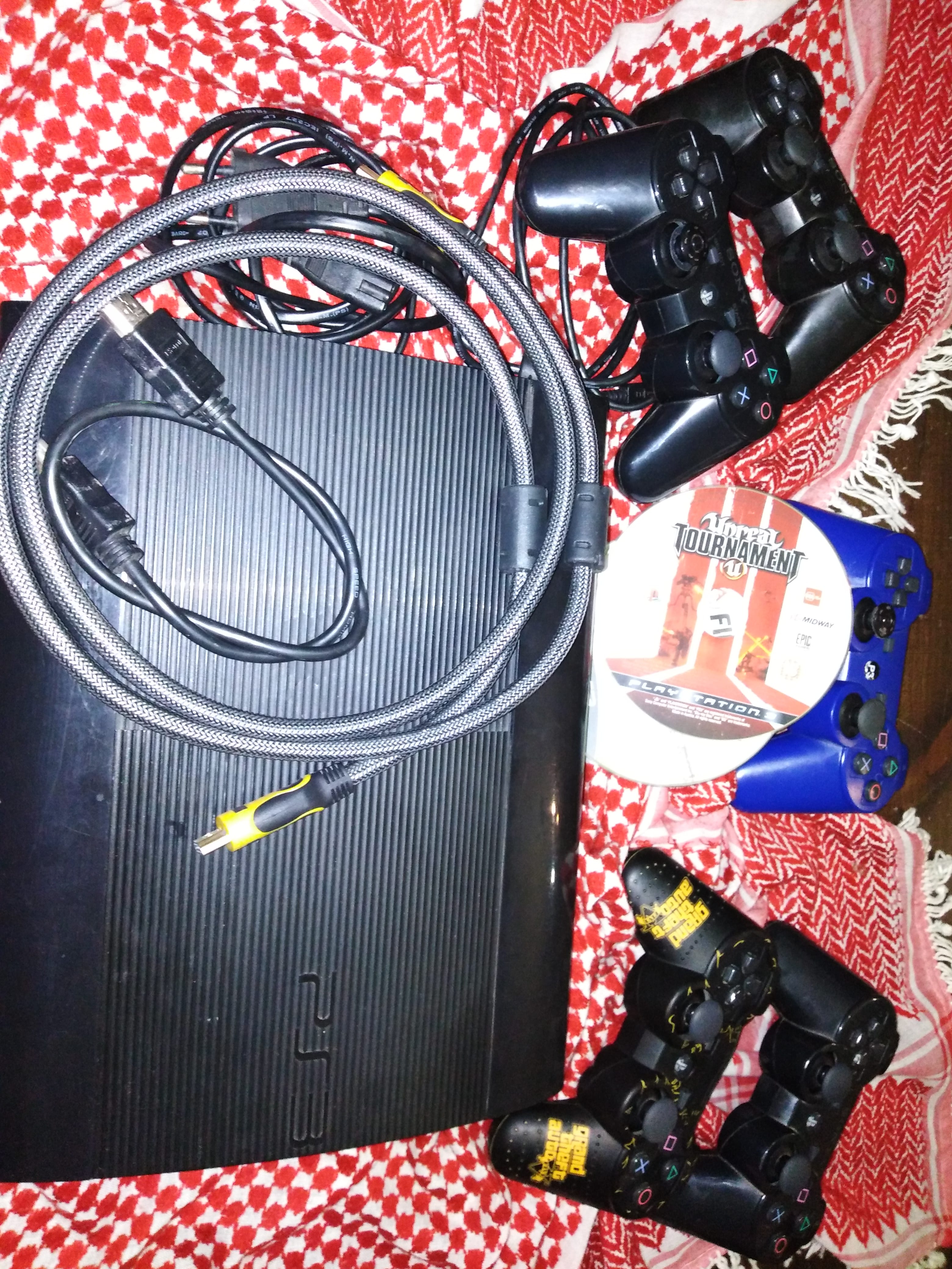 ps3 للبيع خمس أيادي وخمسين لعبه قابل للتفاوض بشيء بسيط
لا تنسَ أنك شاهدت هذا الإعلان في عنكبوت...