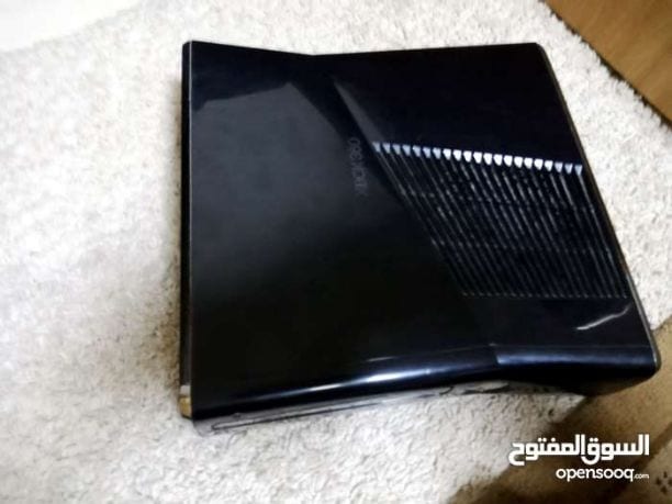 اكس بوكس 360 للبيع بحالة جيدة جدا بدون اي عطل جميع القطع اصلية.
معدلة(يعني السيدي بدينار او دينارين) ، 250gb ، ايدتين اصليات ، جميع الوصلات ، كاميرا ، عليها حساب اون لاين......السعر 150 وان شاء الله م...