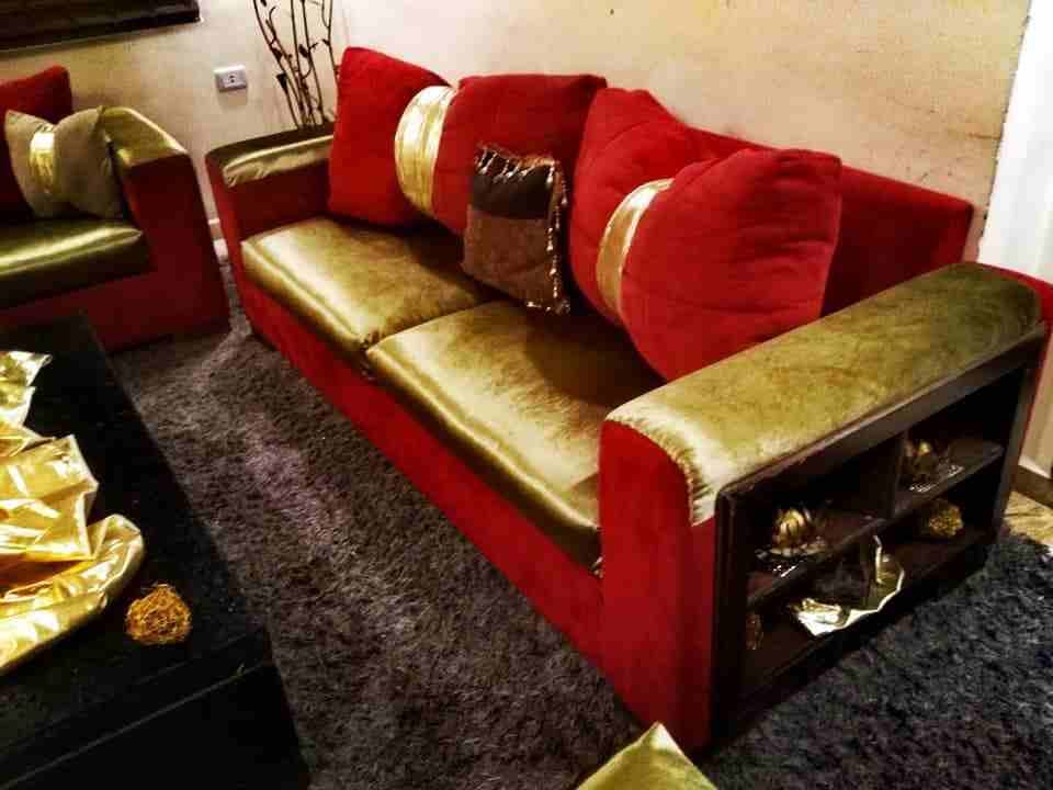 طقم كنب تركي راقي جدا وجميل مفصل تفصيل خشب سويدي ثقيل مع طاولة وسط لاصحاب الذوق
لا تنسَ أنك شاهدت هذا الإعلان في عنكبوت...