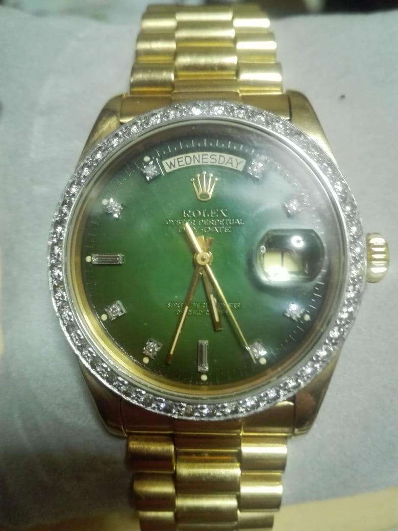 ساعة رولكس أصلية ذهب و ألماس Rolex gold with Diamond
لا تنسَ أنك شاهدت هذا الإعلان في عنكبوت...