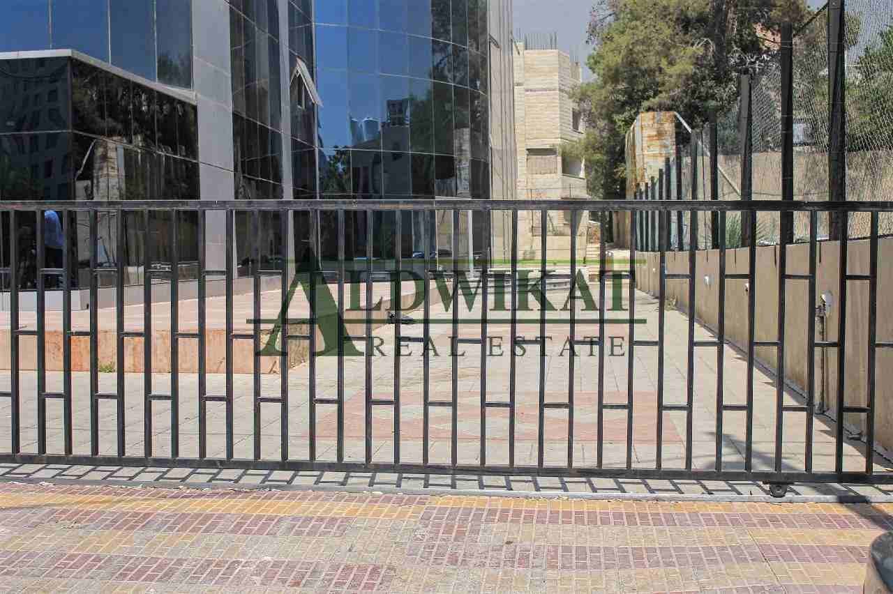 مجمع تجاري مكاتب للبيع في الشميساني بمساحة بناء 5000م
لا تنسَ أنك شاهدت هذا الإعلان في عنكبوت
رقم...