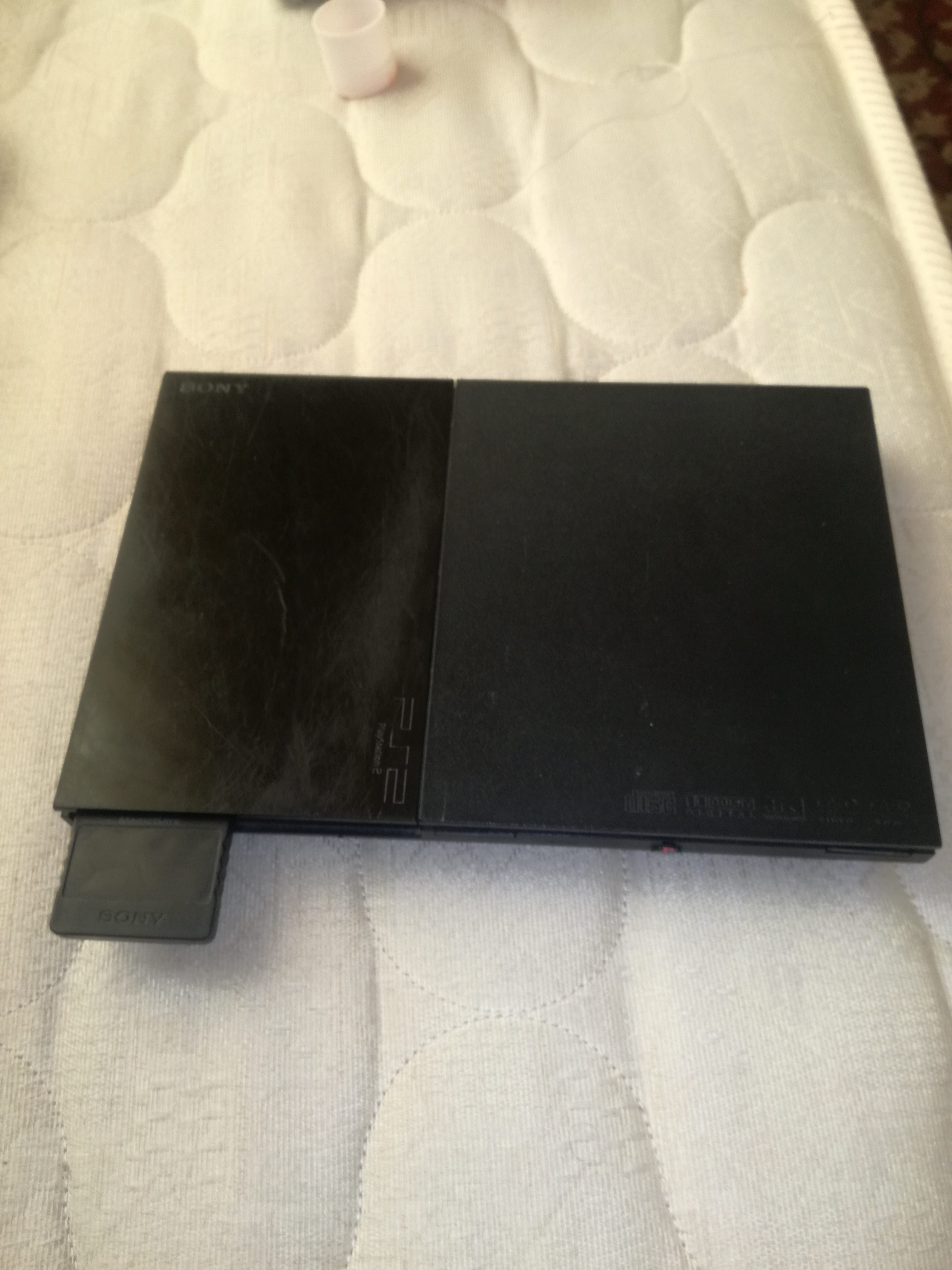 بلاستيشن 2 (ps2) بحالة ممتازة للبيع
لا تنسَ أنك شاهدت هذا الإعلان في عنكبوت
بسم الله الرحمان...