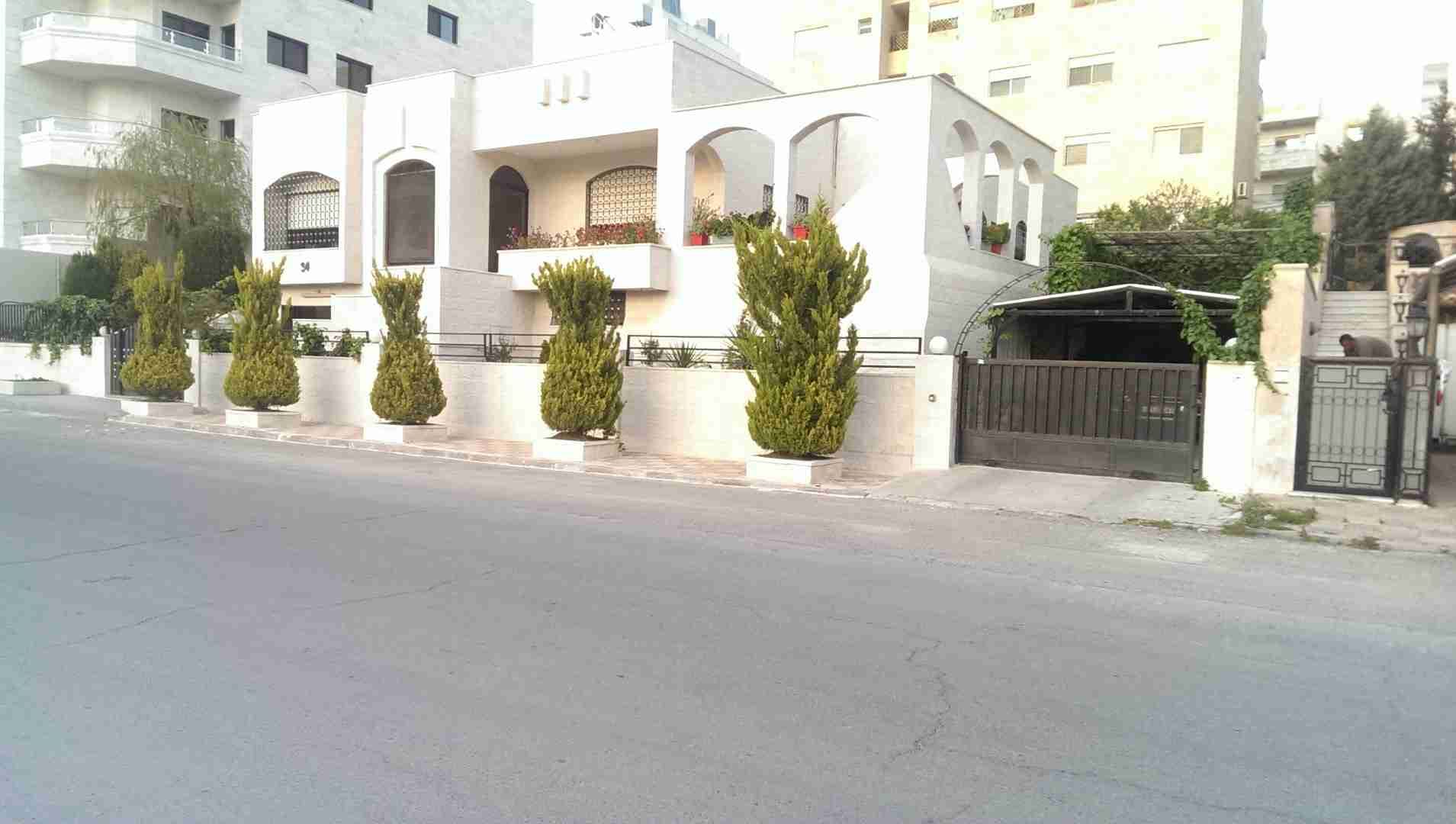 Villas is available for sale or rent in Amman
لا تنسَ أنك شاهدت هذا الإعلان في عنكبوت
Villa a...