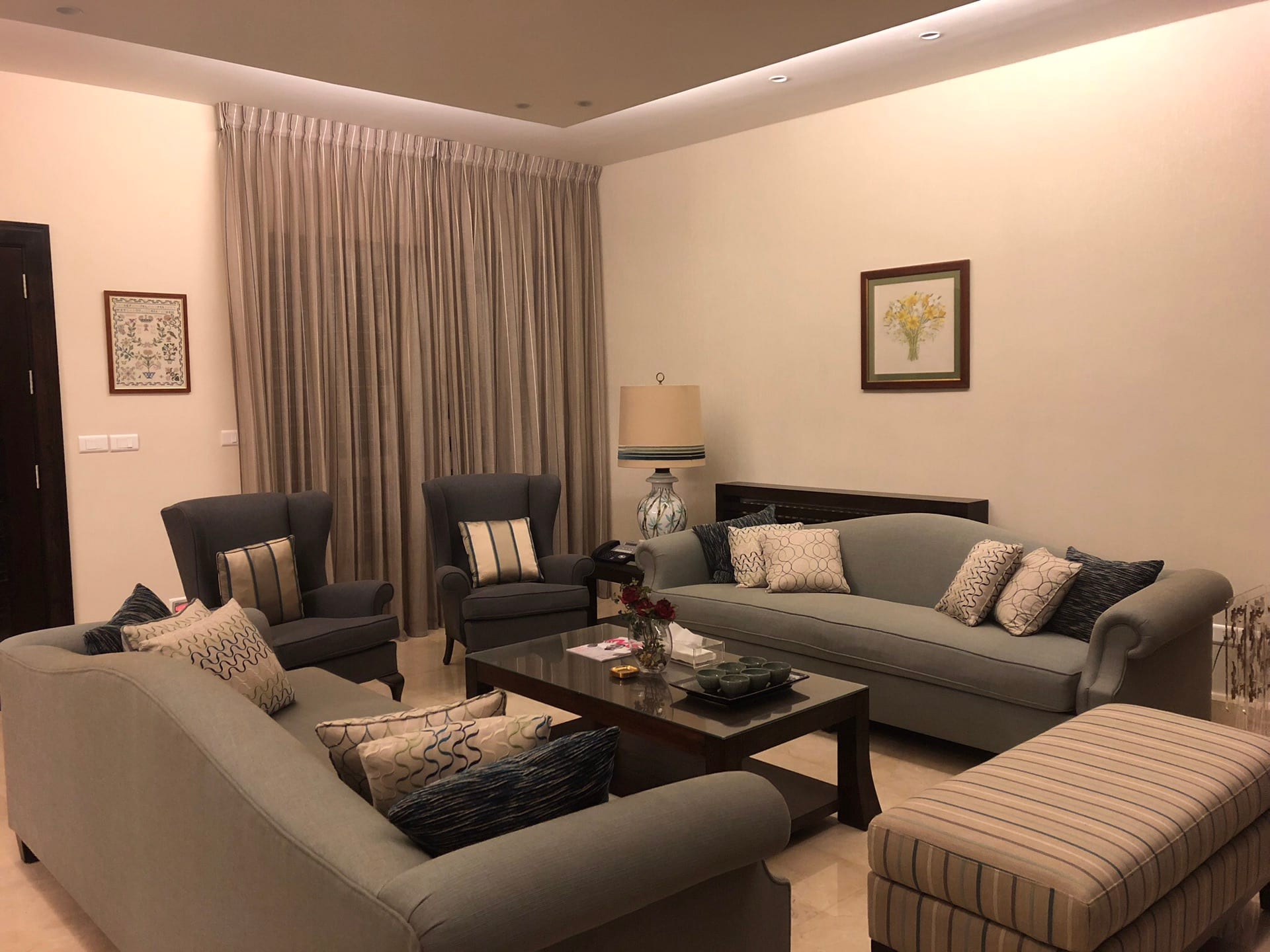 Leasing a villa in Shmeisani. Mohd Al-Bashir Street house number 25 - unfurnished
لا تنسَ أنك شاهدت هذا الإعلان في عنكبوت...