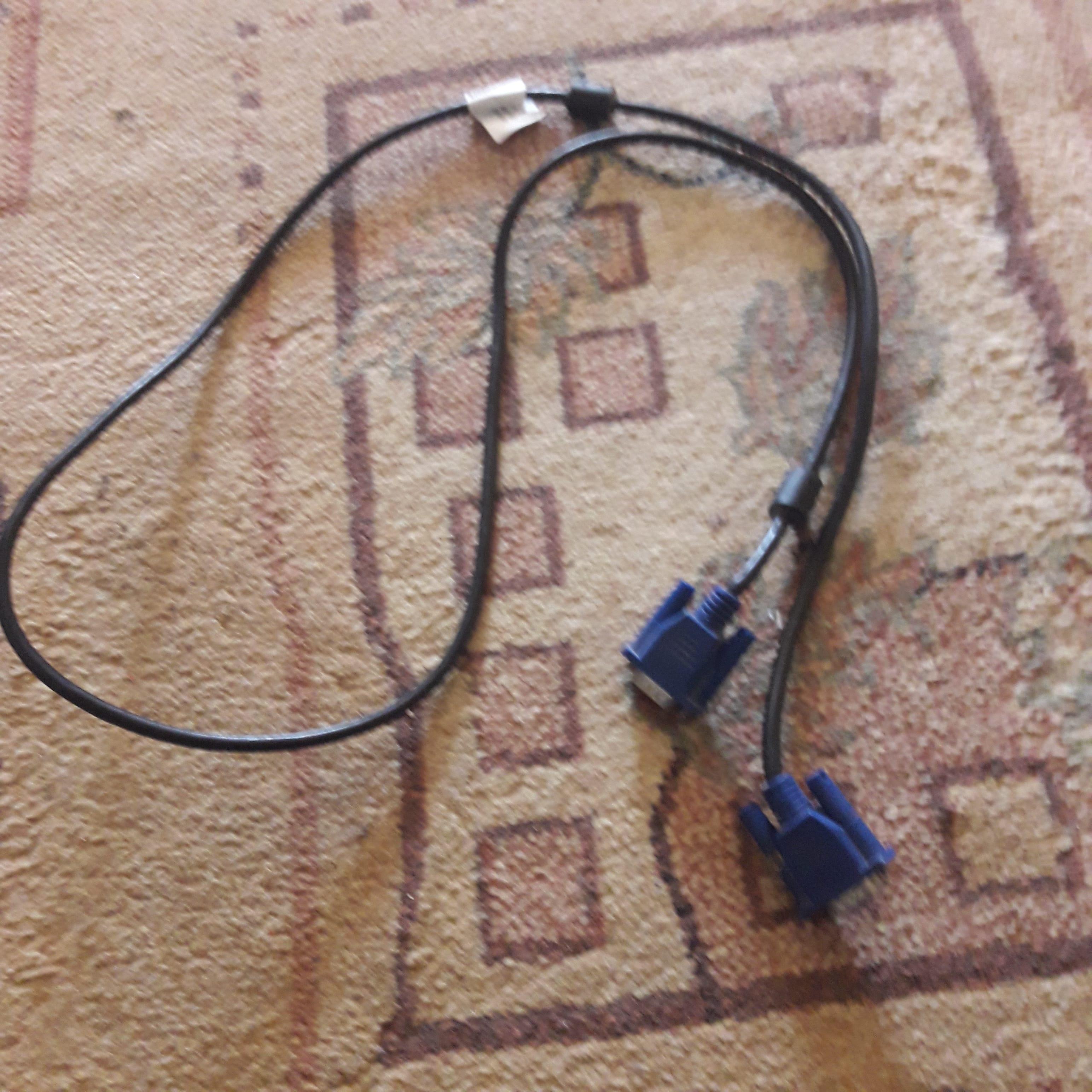 شاشة كمبيوتر مكتبي
لا تنسَ أنك شاهدت هذا الإعلان في عنكبوت
شاشة كمبيوتر ناقصه حمالة النوع سام...