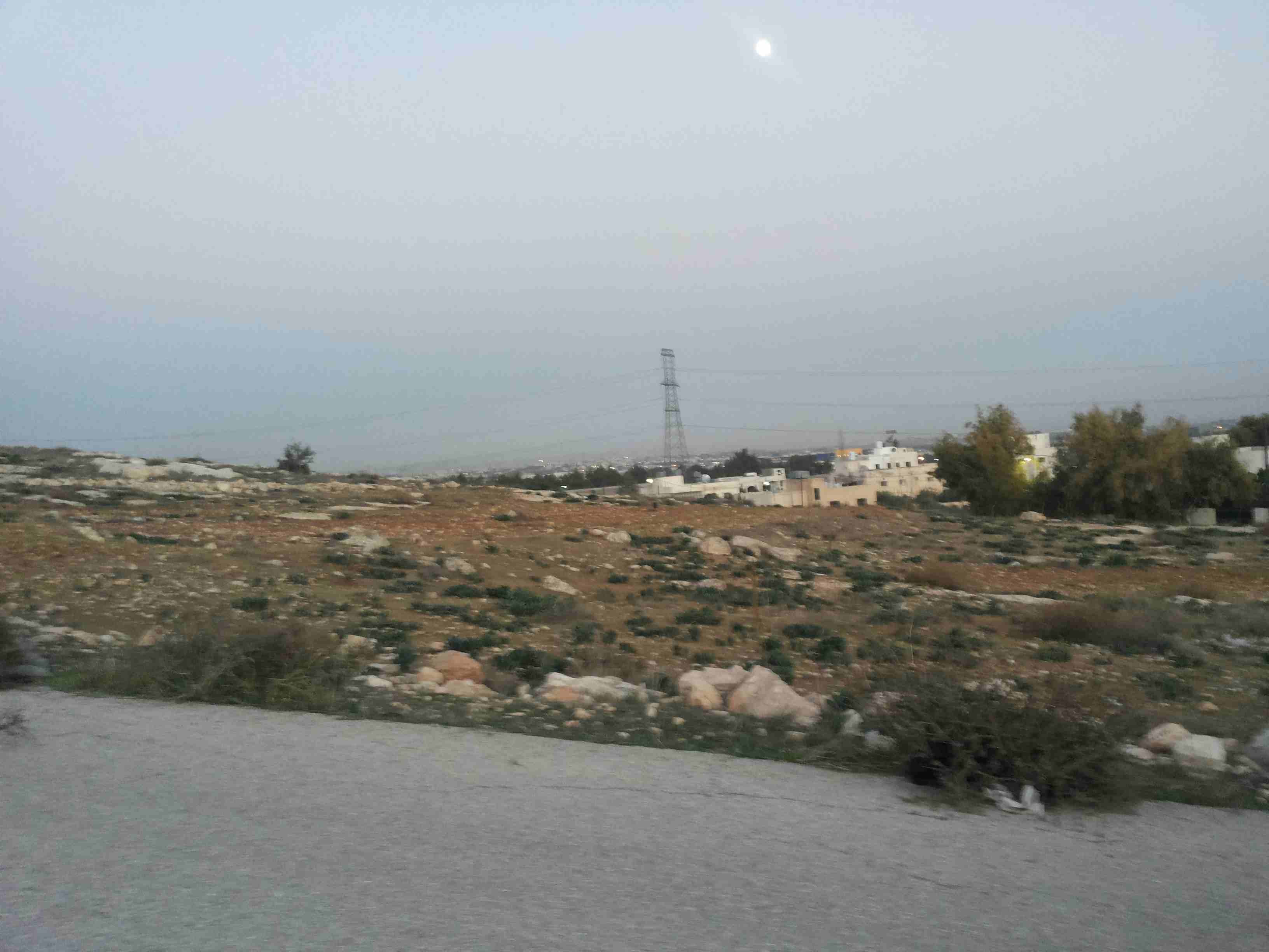 أرض للايجار خلف جامعة الزيتونة على الشارع الرئيسي
لا تنسَ أنك شاهدت هذا الإعلان في عنكبوت
أرض للا...