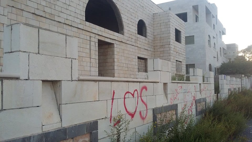 الأردن - عمان
فيلا عظم للبيع في مرج الحمام/ طريق الظهير - خلف مدارس الخمائل ب550م
القرية: البحاث
حوض: الطبقة
المساحة: 1.15 دنم
الفيلا مكونة من طابقين مساحة كل طابق 312م
الموقع: الظهير - خلف مدار...