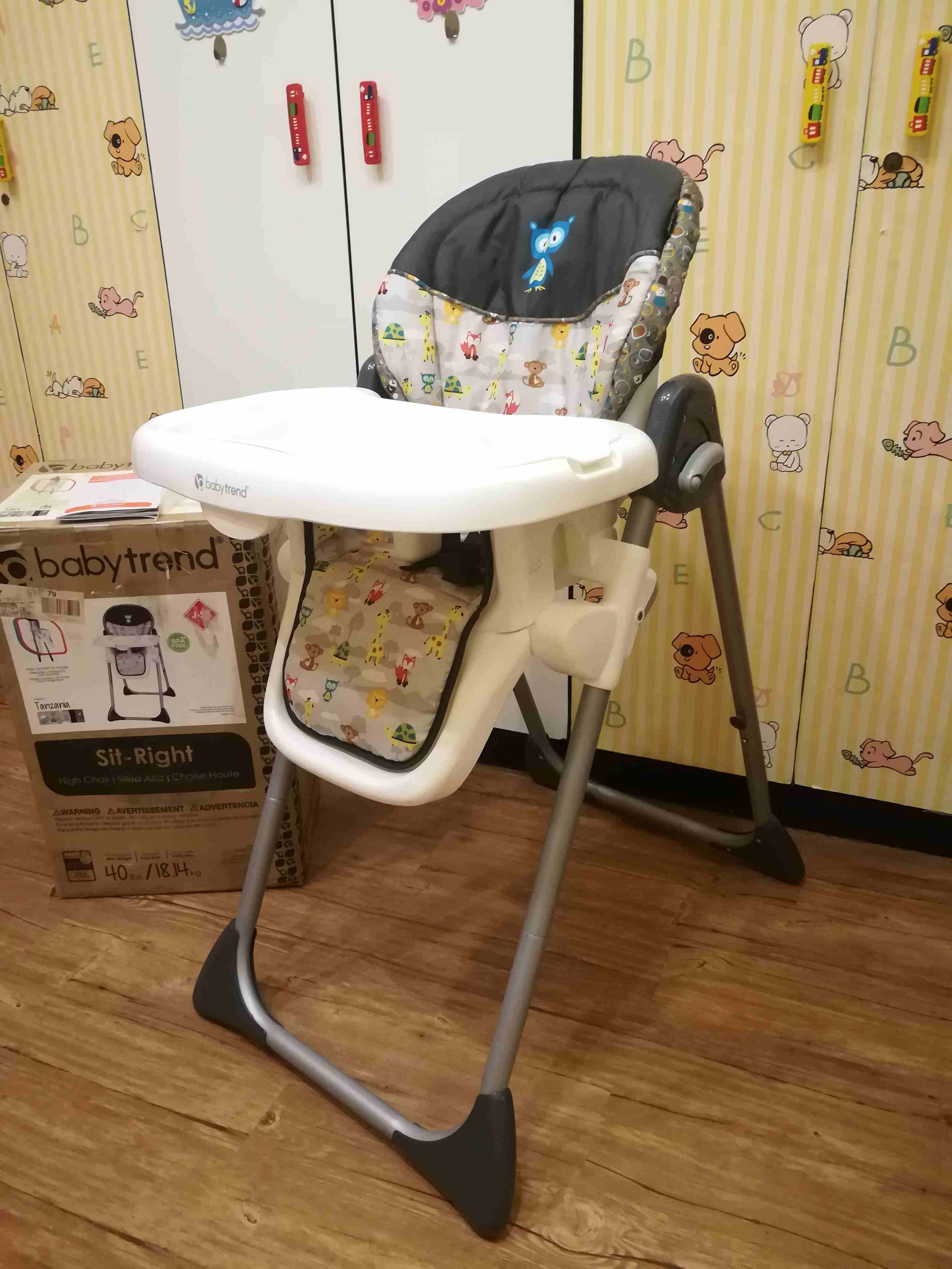 كرسي طعام جديد
لا تنسَ أنك شاهدت هذا الإعلان في عنكبوت
كرسي طعام baby trend
أمريكي ..جديد بالكرتو...