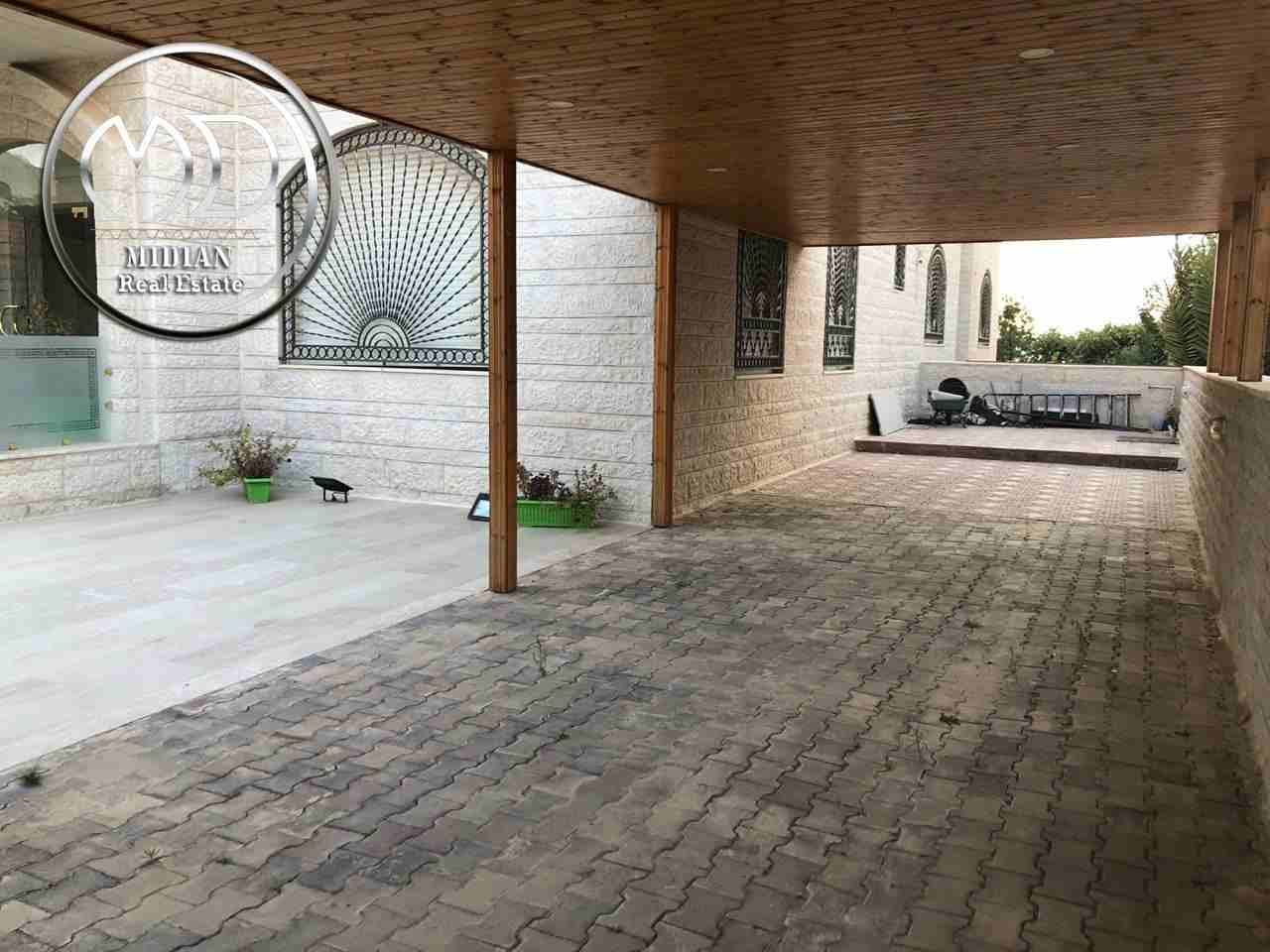 فيلا مستقلة للبيع او للايجار في الجندويل مساحه 880م تشطيبات سوبر فاخره وحدائق واسعة
لا تنسَ أنك شاهدت هذا الإعلان في عنكبوت...