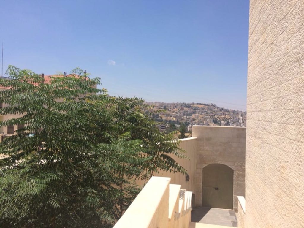 فيلا فخمه مع مسبح للبيع
لا تنسَ أنك شاهدت هذا الإعلان في عنكبوت
للبيع بداعي الاقامه خارج الار...
