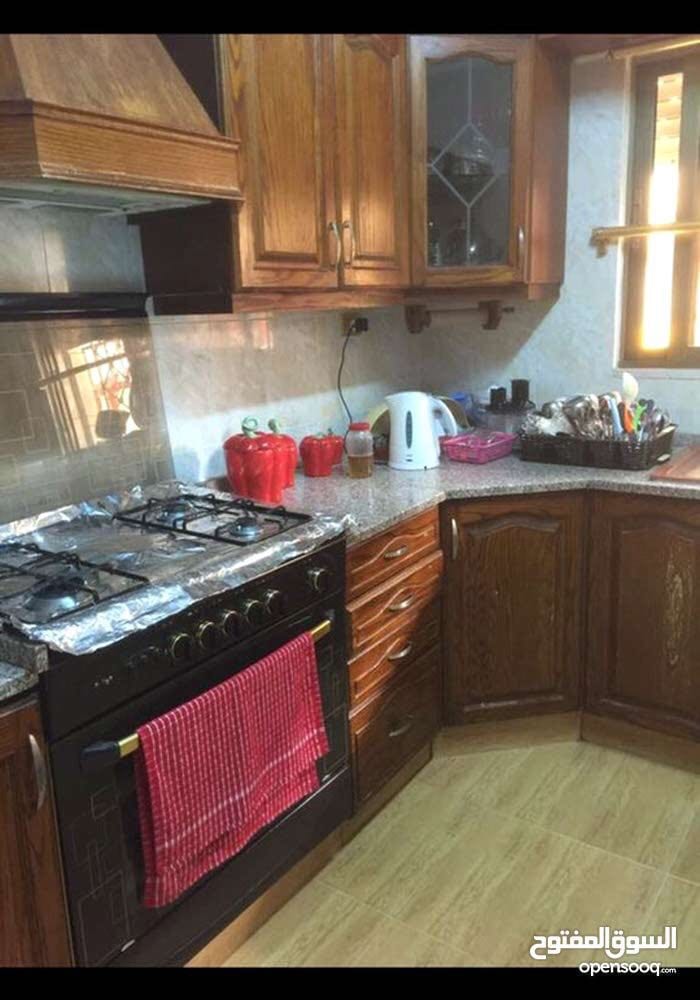 شقة رائعة للبيع
لا تنسَ أنك شاهدت هذا الإعلان في عنكبوت
شقة تتكون من ثلاث غرف وثلاث حمامات وا...
