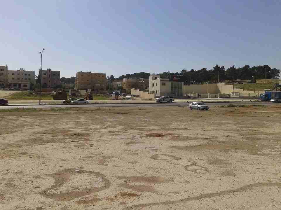 الأردن - عمان
قطعة ارض تجاري في الجويدة/ المستندات و أم زعرورة
حوض: المستندات و أم زعرورة
المساحة: 1.15 دنم
الموقع: مقابل نادي الرماية الملكي
واجهة على الشارع 57م، طول 20م تقريبا
شارع 36م
تصنيف...