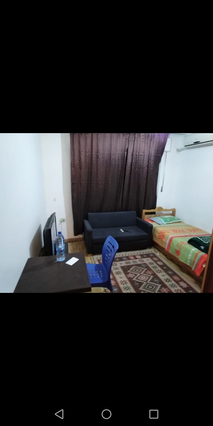 مطلوب شريك سكن
لا تنسَ أنك شاهدت هذا الإعلان في عنكبوت
مطلوب شريك سكن محترم يفضل طالب جامعي ا...