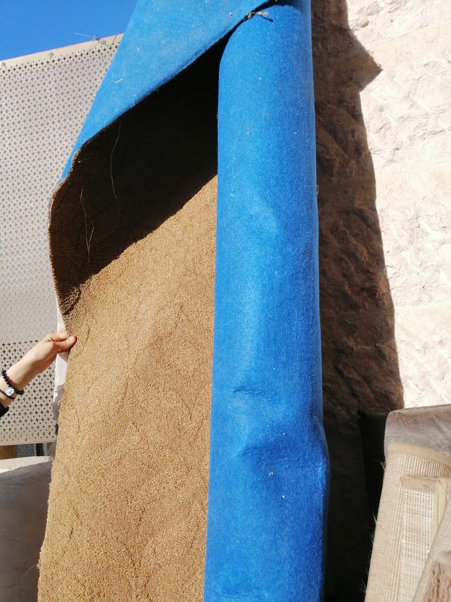 للبيع سجاده عدد 3 وموكيته وممر
لا تنسَ أنك شاهدت هذا الإعلان في عنكبوت
بحاله جيده...