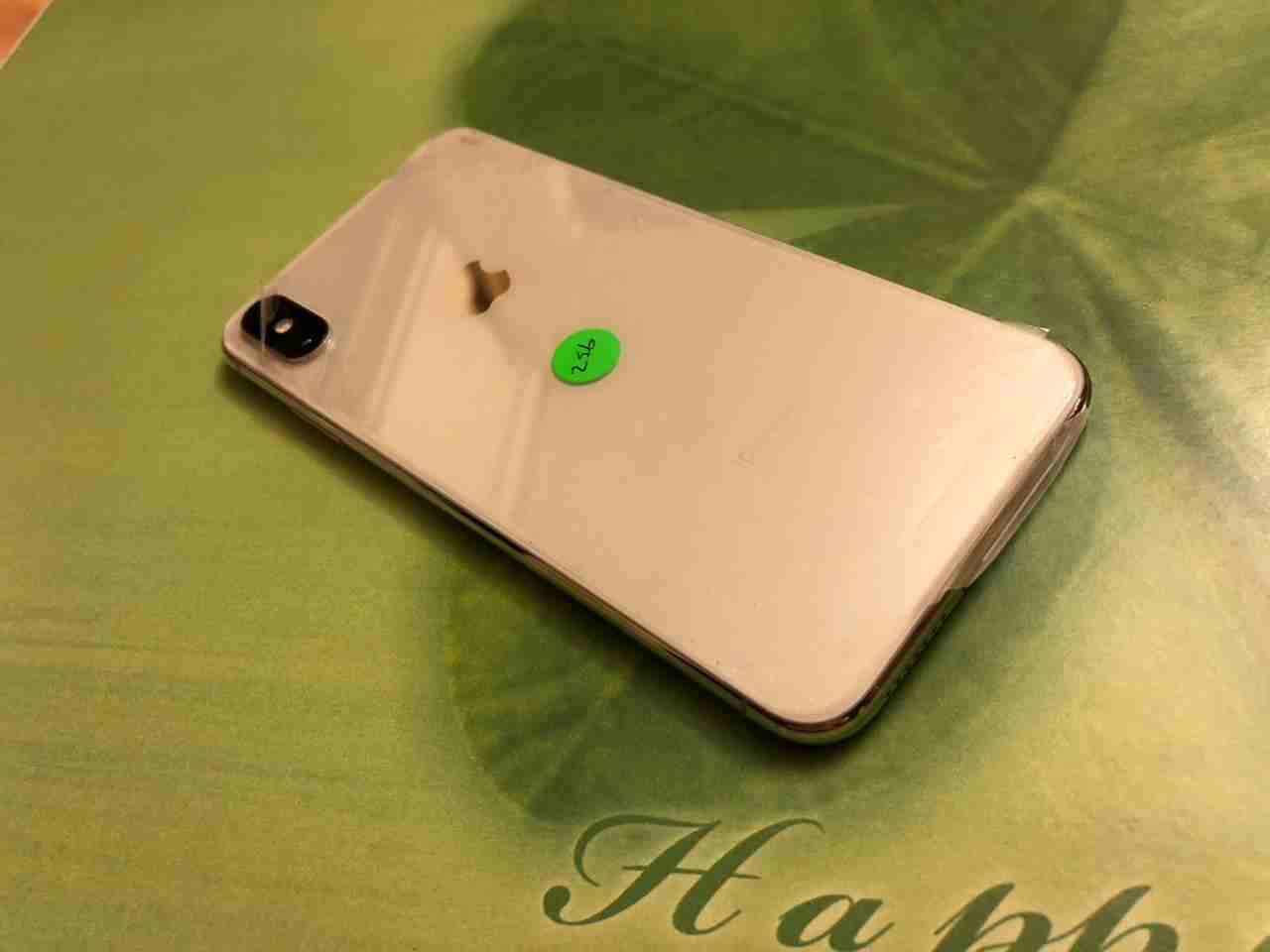 i phone xs max new 256G
لا تنسَ أنك شاهدت هذا الإعلان في عنكبوت
السلام عليكم
للبيع فقط مش للبدل...
