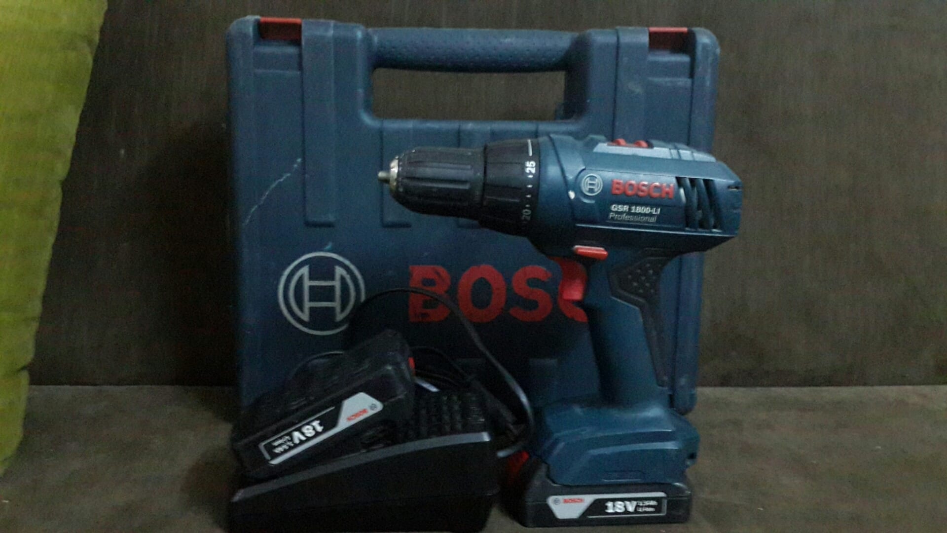 دريل شحن BOSCH للبيع
لا تنسَ أنك شاهدت هذا الإعلان في عنكبوت
دريل شحن نوع BOSCH مستعمل استعما...